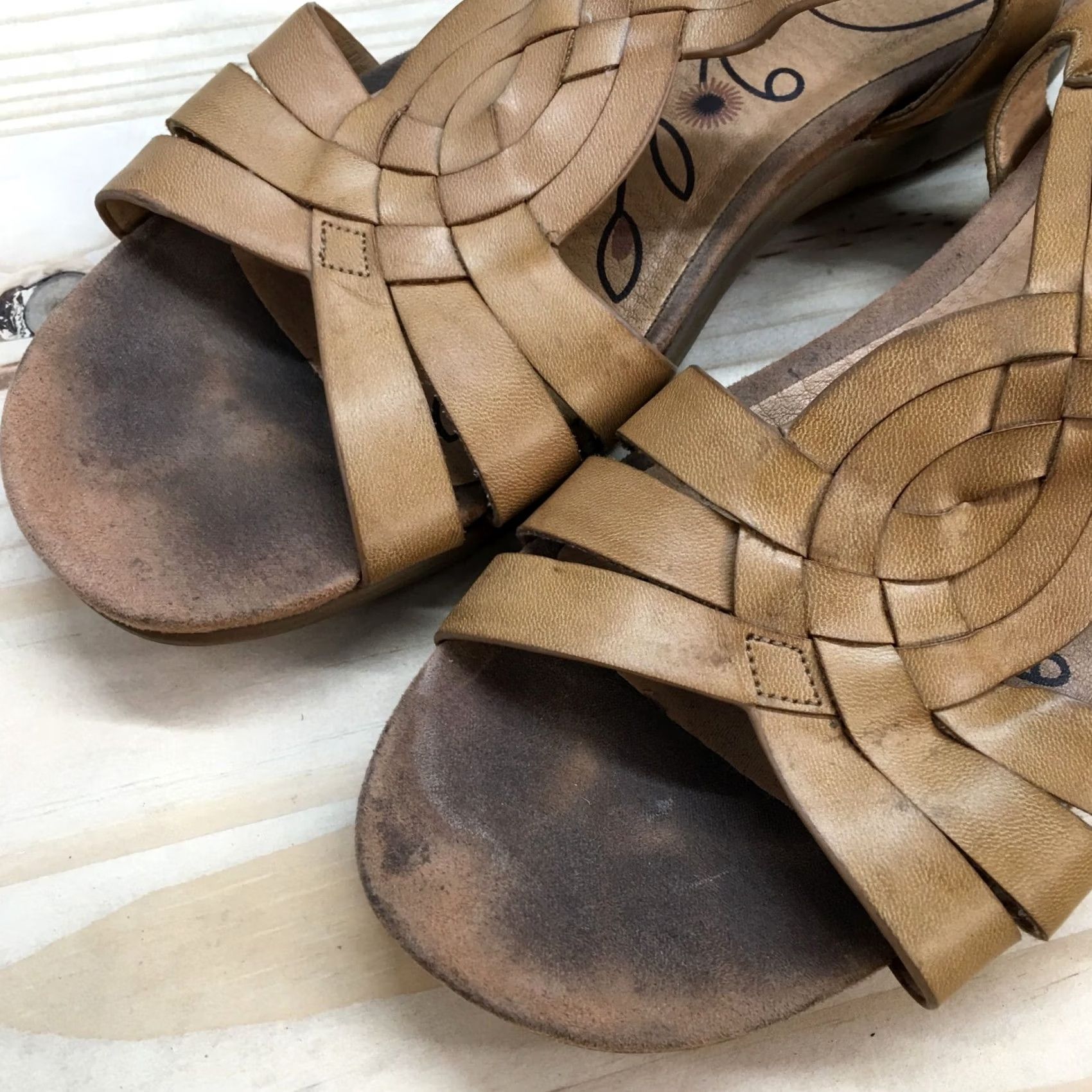 Vintage Baretraps Sandals Womens 9.5 M Keely Woven Straps Brown Faux Leather Hook&Loop Sandal Womens Mens Womens Size US 10 / IT 40 - 4 Thumbnail