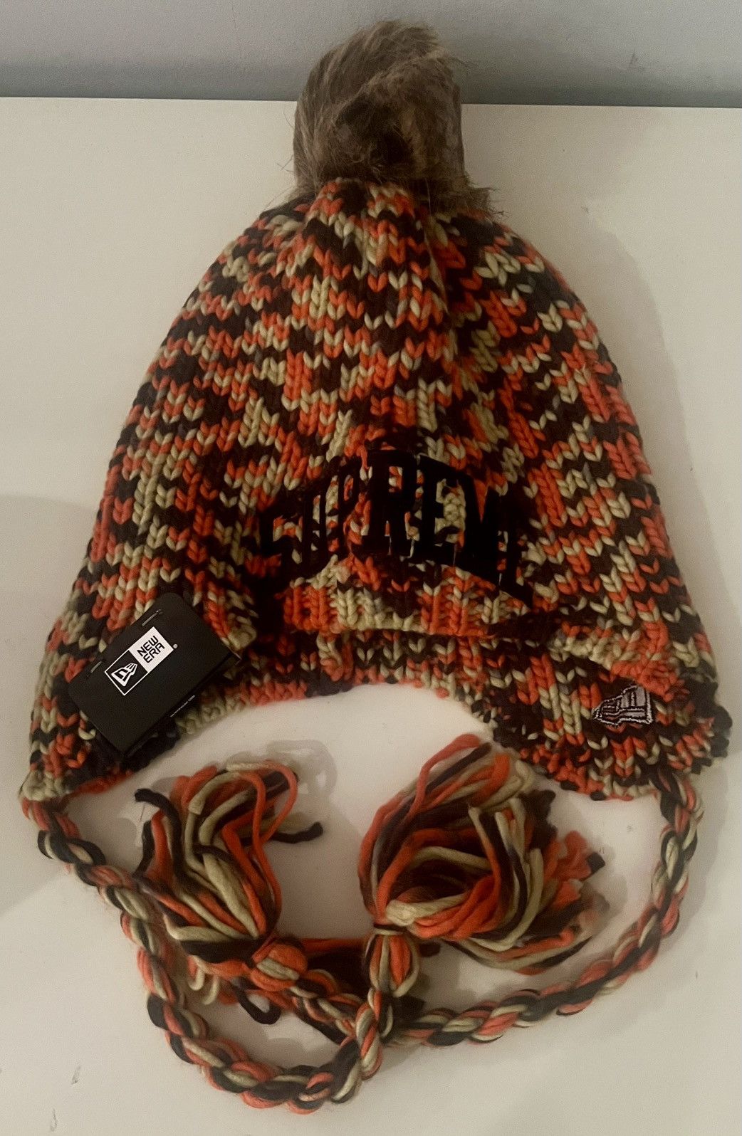 新品タグ付きSUPREME NEW ERA TOBOGGEN BEANIE Supreme New Era Toboggan Beanie (FW22) - $48