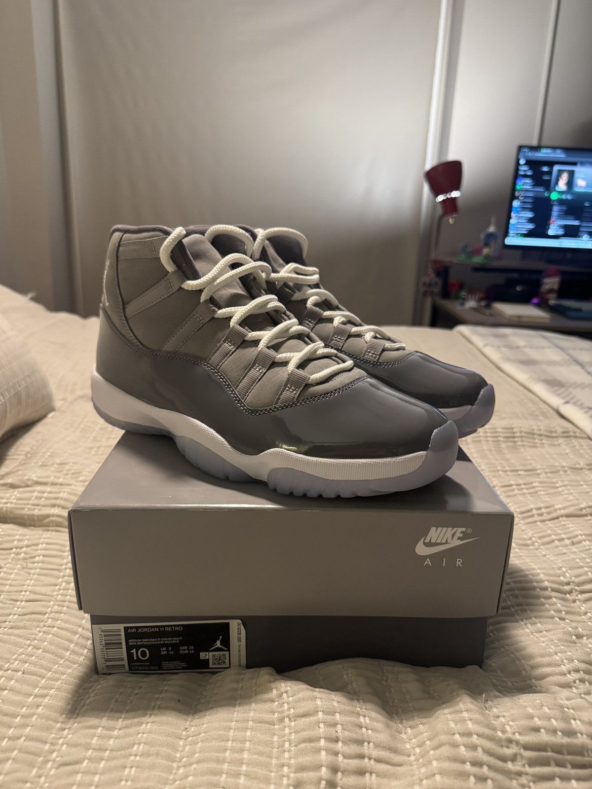 Jordan Brand NEVER WORN Cool Grey 11 Size US 10 / EU 43 - 2 Thumbnail