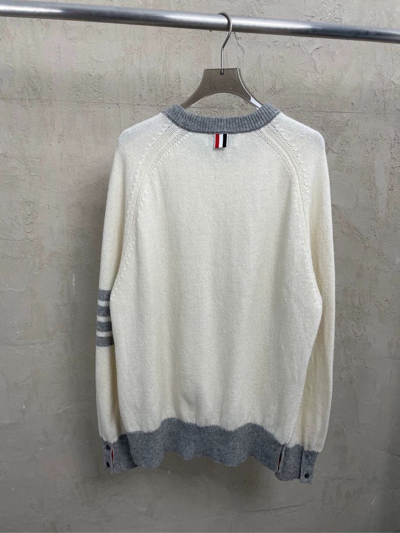 Thom Browne Thom browne Beige four-striped wool sweater 2504-Nextarrow Size US M / EU 48-50 / 2 - 2 Thumbnail
