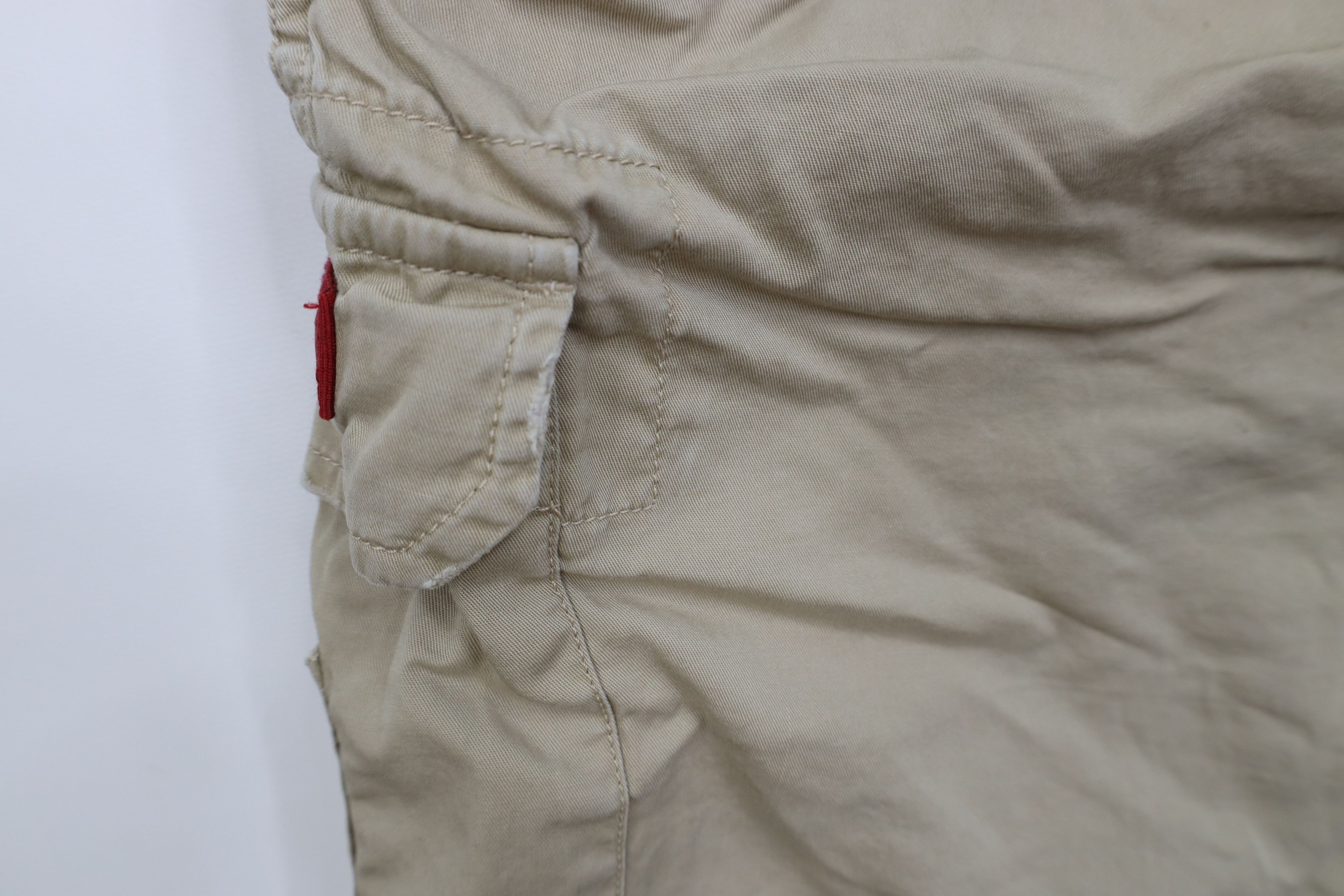 Tommy Hilfiger Vintage 90s Tommy Hilfiger Spell Baggy Cargo Shorts Khaki Size US 35 - 9 Thumbnail