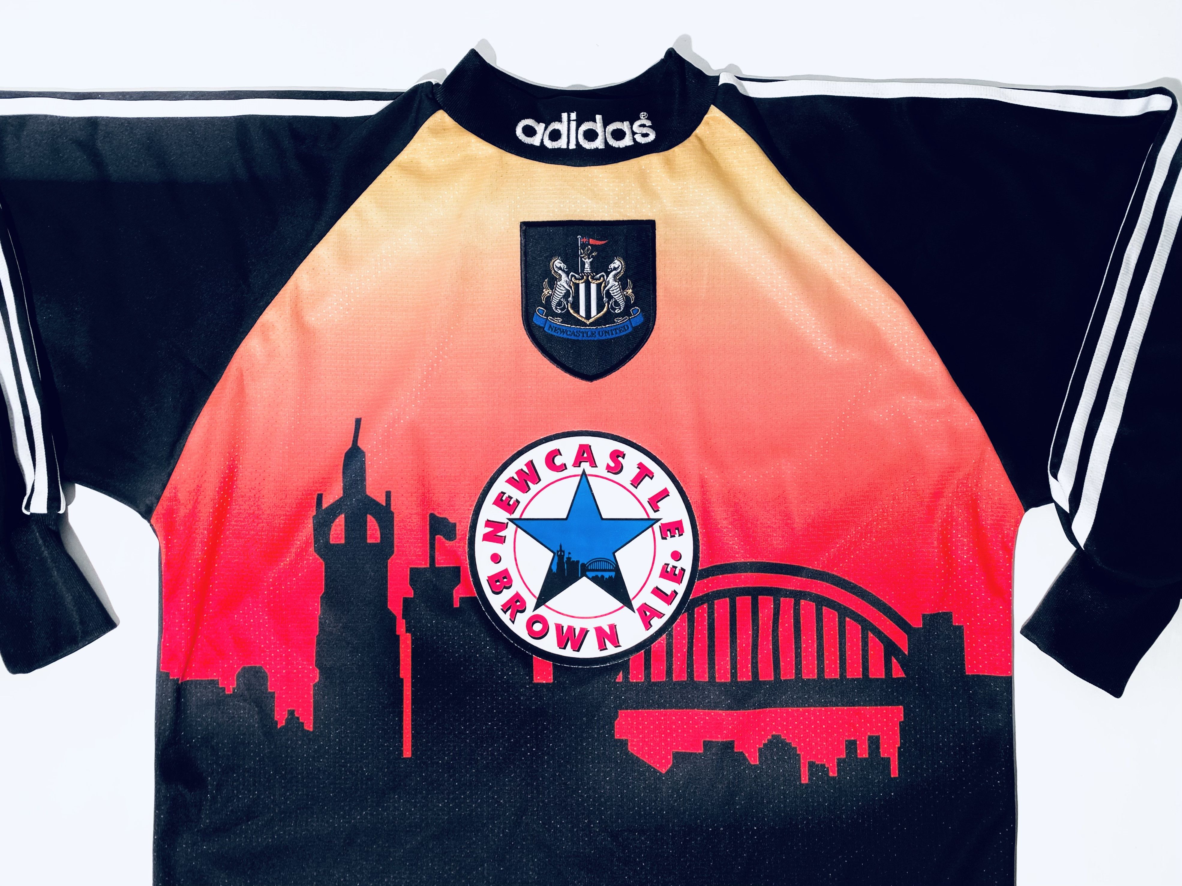 Adidas × Vintage Newcastle United Goalkeeper Away Football Jersey 1996 - 1997 Size US M / EU 48-50 / 2 - 4 Thumbnail