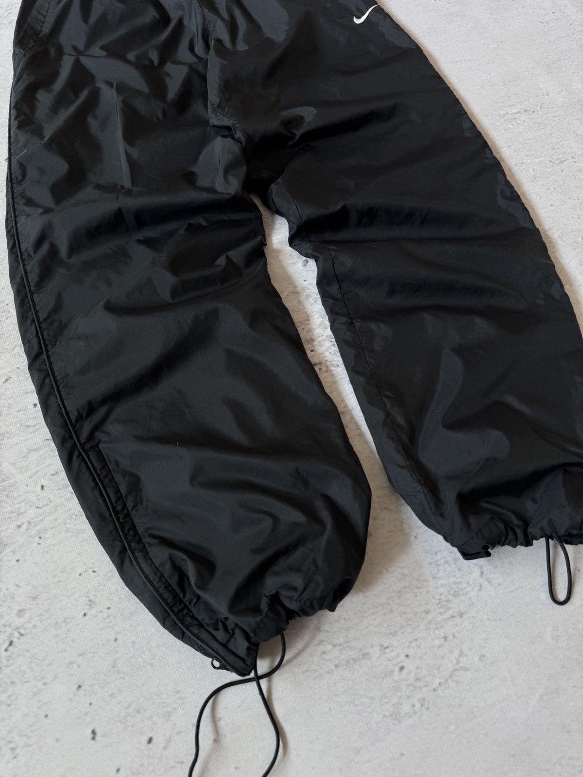 Nike × Vintage NIKE NYLON VINTAGE Y2K OVERSIZE BAGGY FIT PANTS SWEATPANTS Size US 34 / EU 50 - 2 Thumbnail