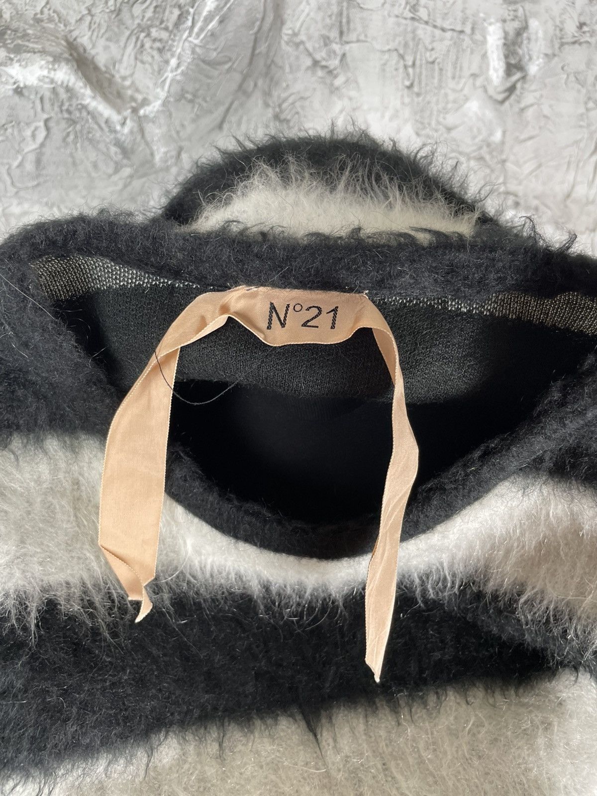 N21 N21 Striped Mohair Sweater RRP$500 Watanabe Yohji Marni Vibe Size US S / EU 44-46 / 1 - 11 Thumbnail