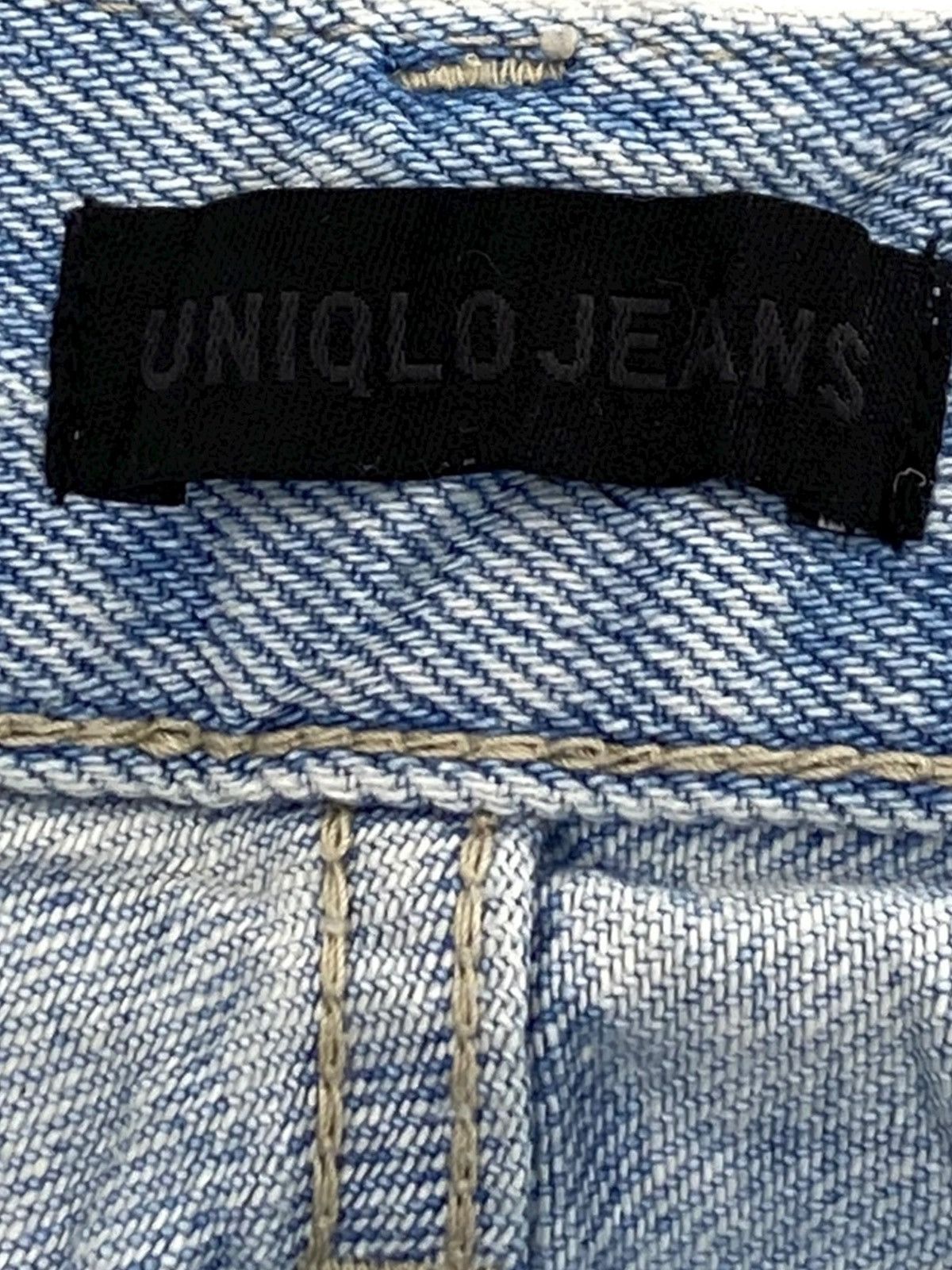 Uniqlo Uniqlo Brand Blue Faded Wash Style Loose Jeans Size US 27 - 16 Thumbnail