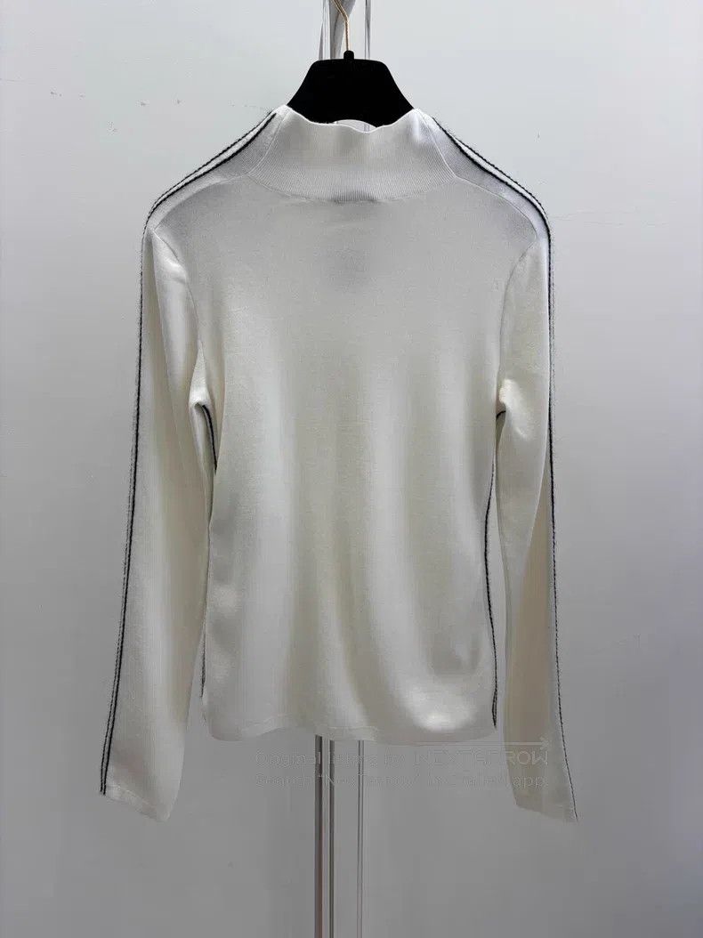 Chanel Chanel Ski series white undershirt Size XS / US 0-2 / IT 36-38 - 2 Thumbnail