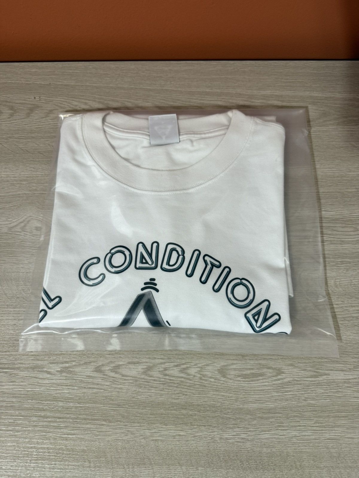 Nike ACG Nike ACG 'Hang Loose' Men's T-shirt - White Size US M / EU 48-50 / 2 - 7 Thumbnail