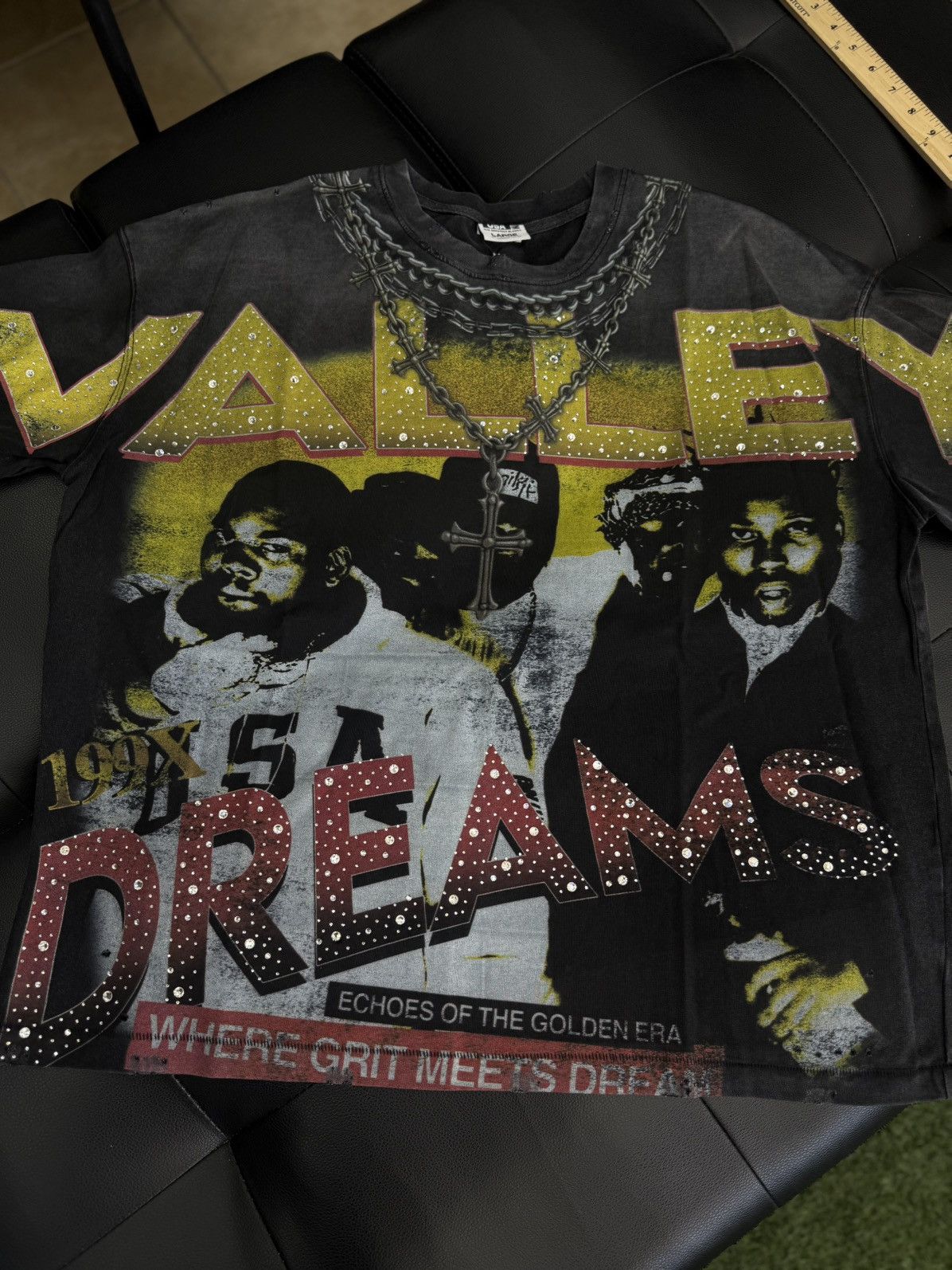 Vale Valley Dreams Black Chambers Bling Tee Size Large NEW Size US L / EU 52-54 / 3 - 3 Thumbnail