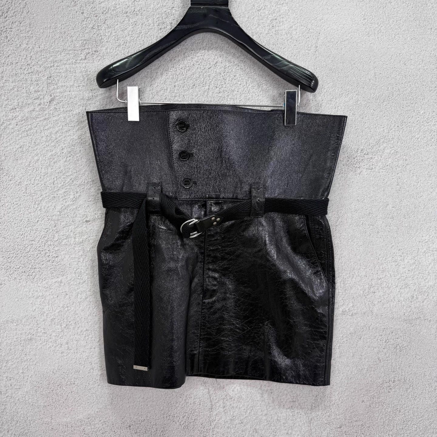 Saint Laurent Paris Saint Laurent black leather paperbag skirt 42 Size M / US 6-8 / IT 42-44 - 1 Thumbnail