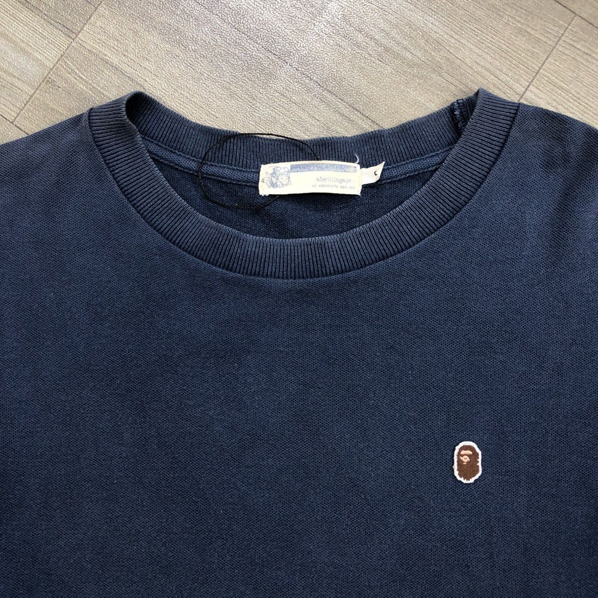 Bape Vintage A Bathing Ape Bape Small Iconic Logo Embroidered Tee Size US S / EU 44-46 / 1 - 3 Thumbnail