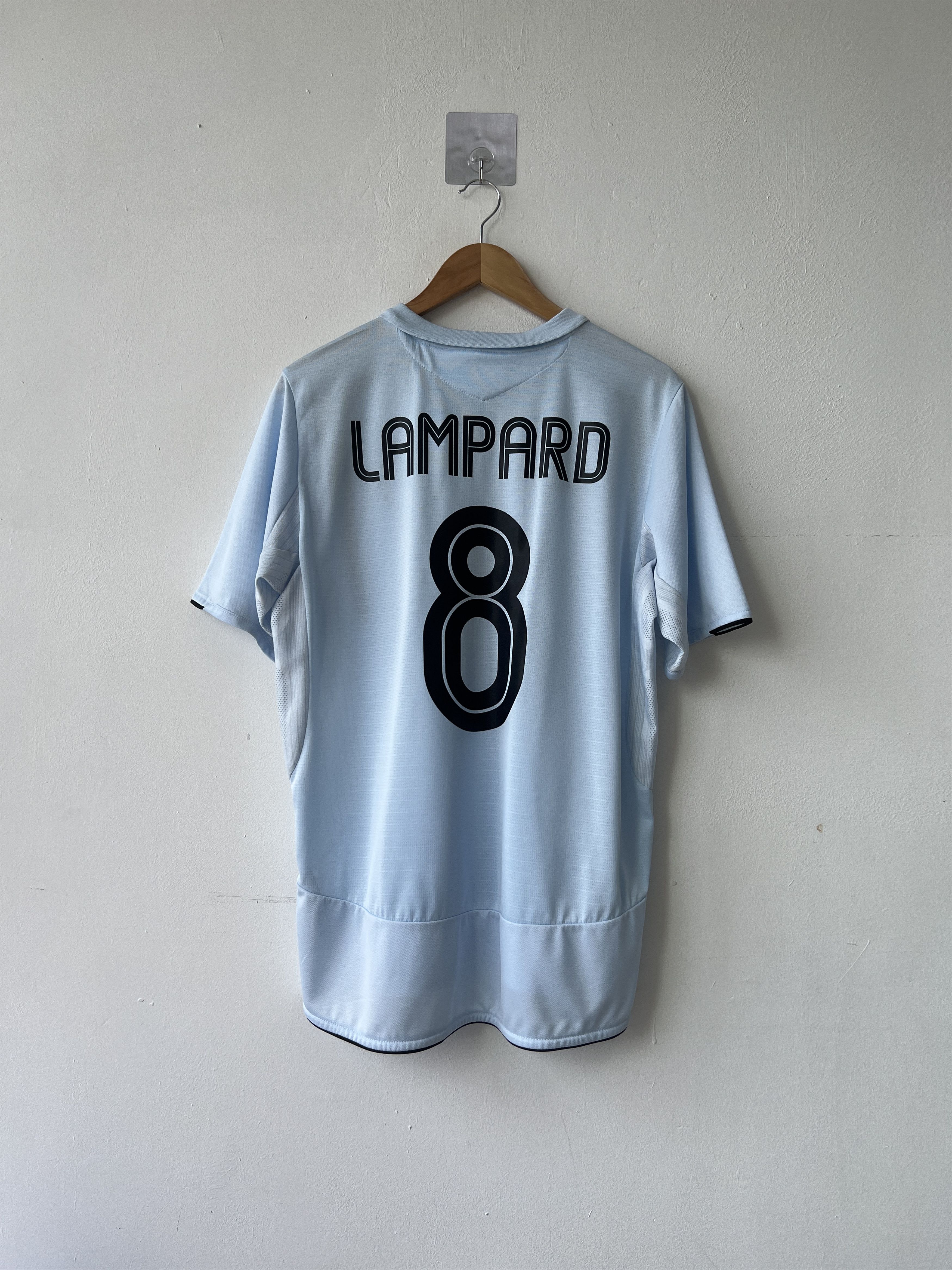 Umbro (L) Chelsea 2005-06 Away Kit Lampard #8 Size US L / EU 52-54 / 3 - 1 Thumbnail