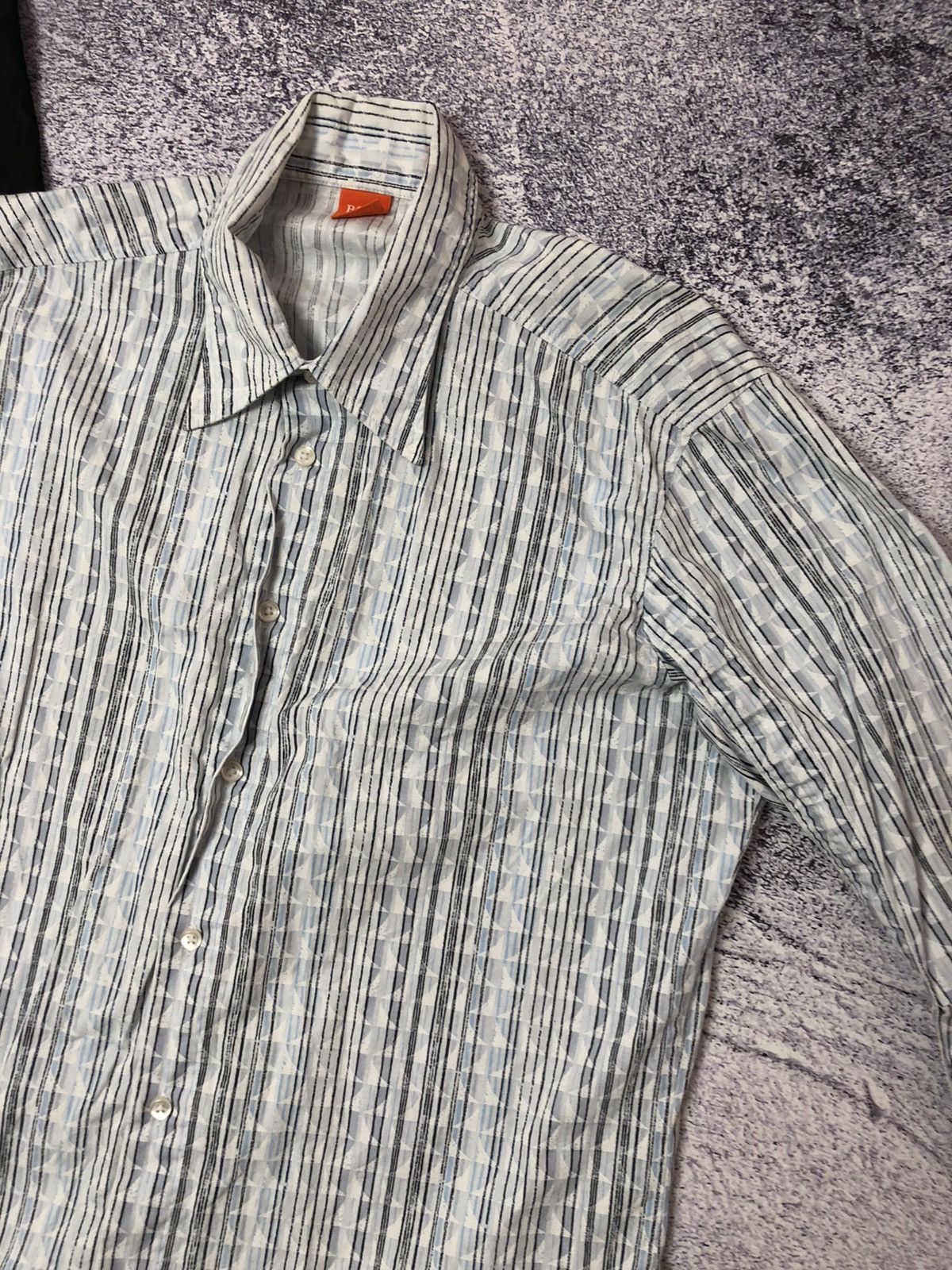 Hugo Boss Vintage shirt Hugo Boss men’s Size M/L casual y2k classic Size US M / EU 48-50 / 2 - 4 Thumbnail