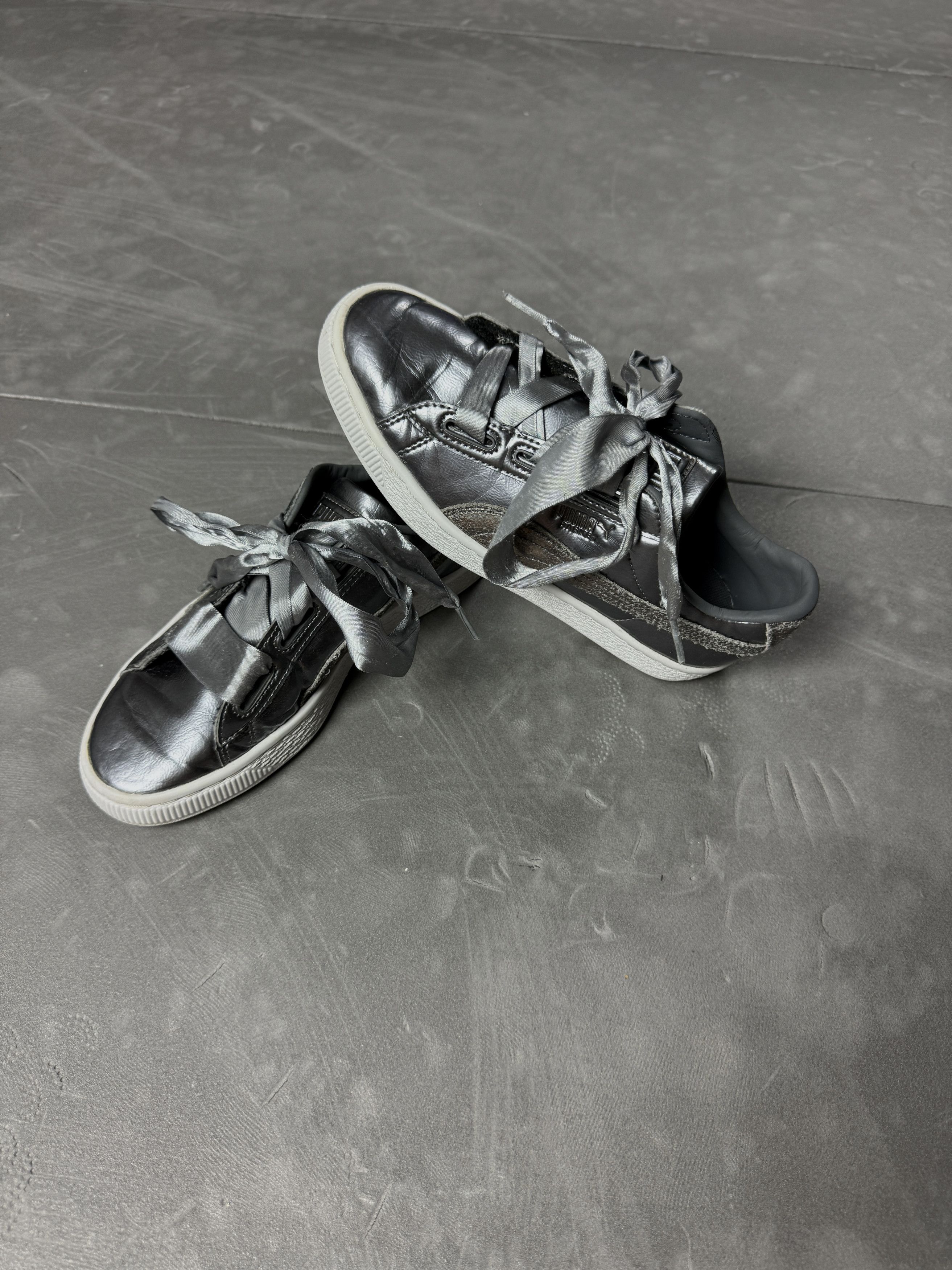 Puma Puma Basket Heart Lunar low-top sneakers coquette y2k Size US 4.5 / IT 34.5 - 1 Thumbnail