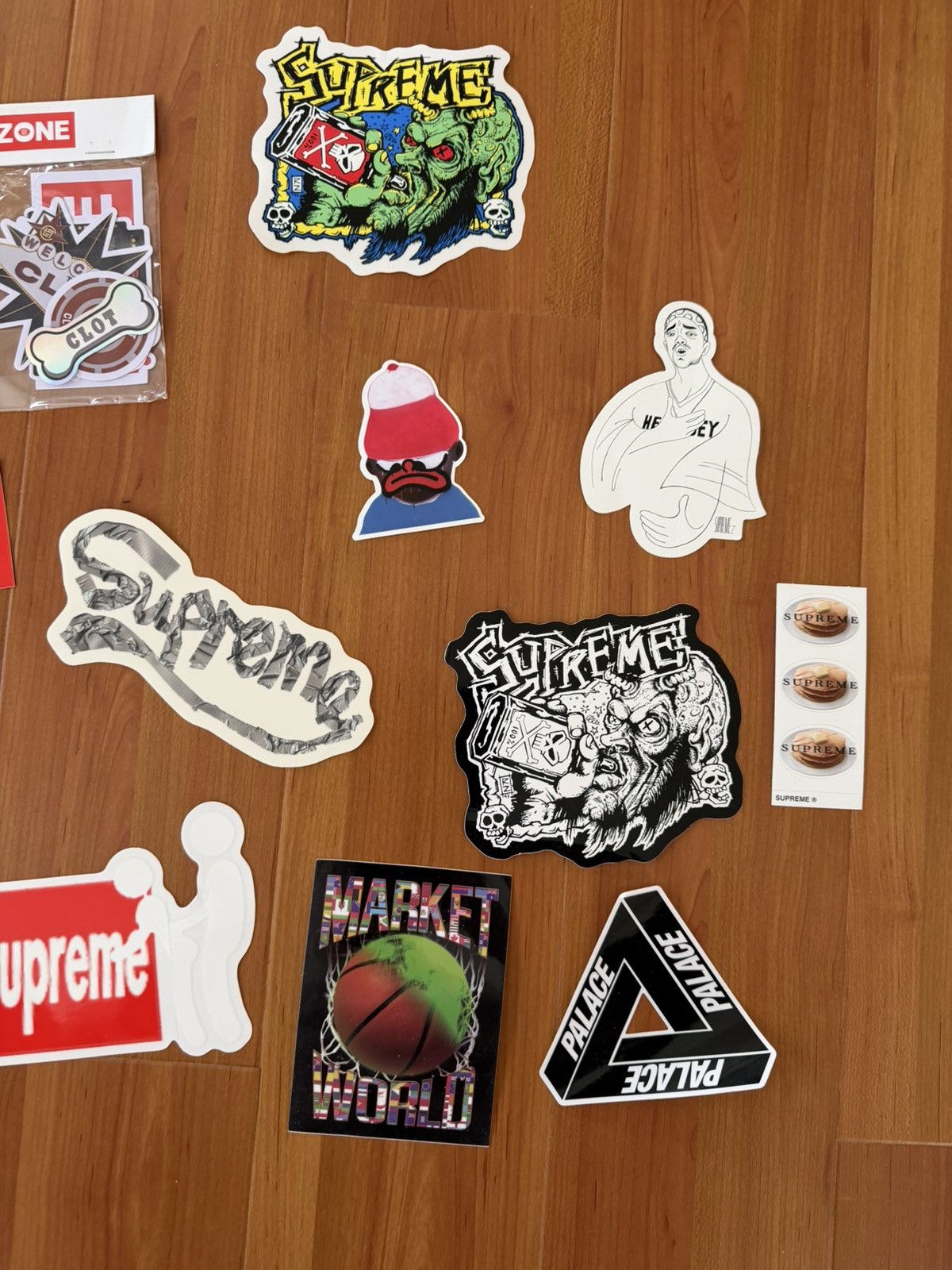 Supreme Random Supreme Stickers Hype Size ONE SIZE - 3 Thumbnail