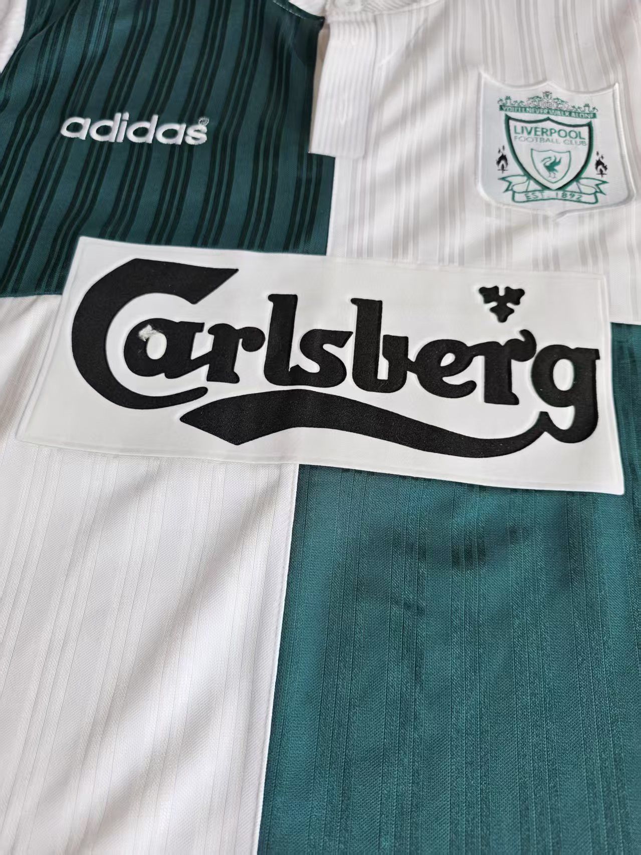 Other 1995-96 Liverpool Soccer Jersey Size US M / EU 48-50 / 2 - 3 Thumbnail