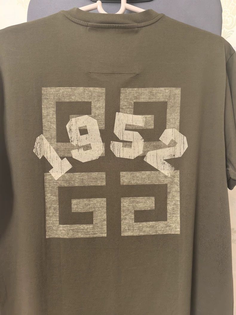 Givenchy Givenchy Cotton T-Shirt, Size L, Chest Size 120CM Size US L / EU 52-54 / 3 - 4 Thumbnail