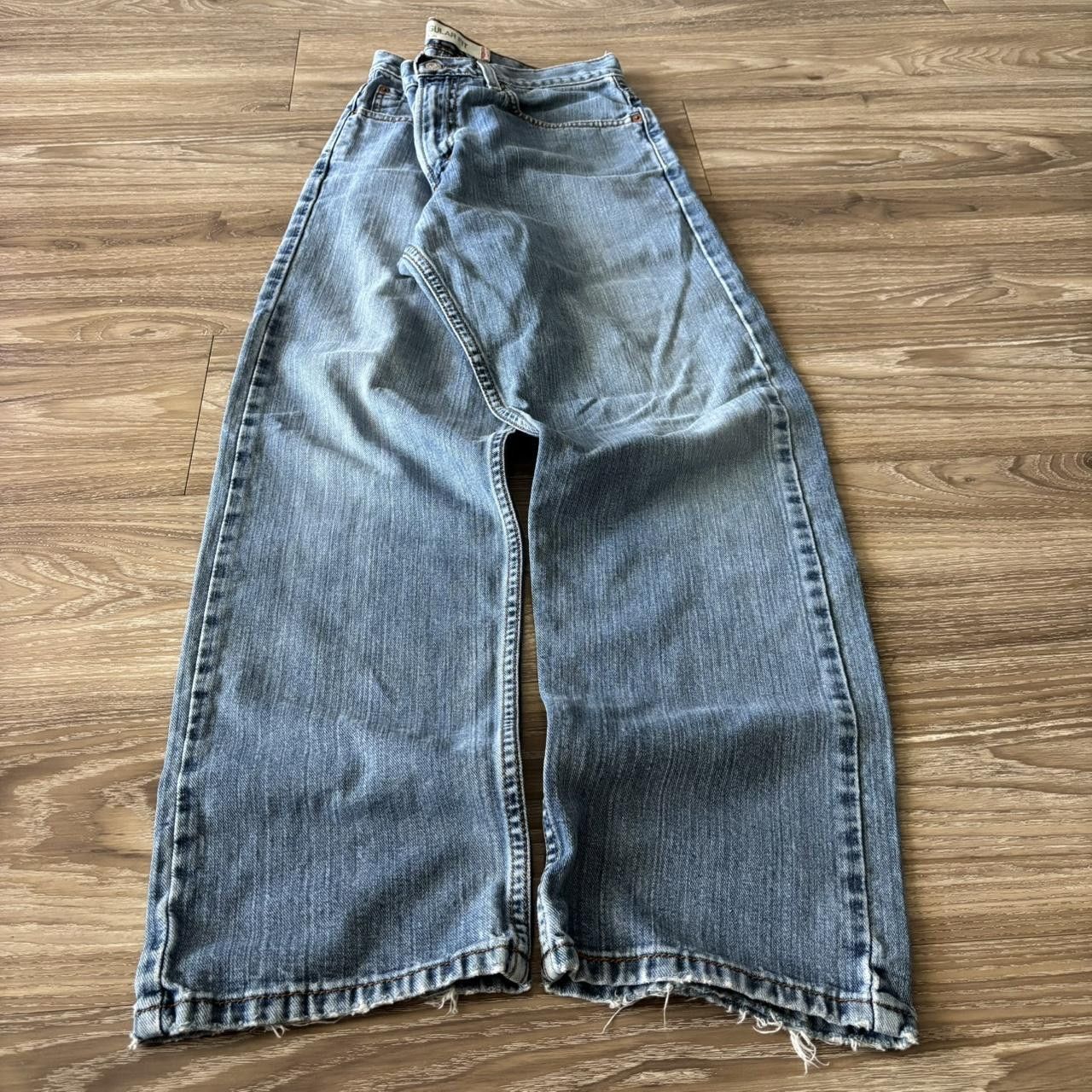 Levi's Crazy Vintage Y2K/2000s Light Wash Levis Essential Denim Jeans! 31x30 Size US 31 - 3 Thumbnail