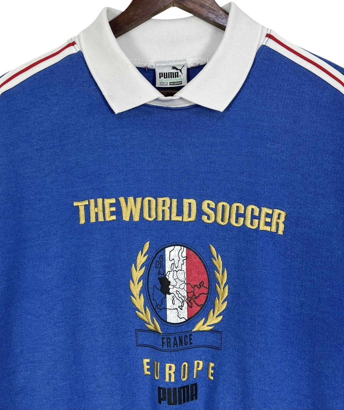 Puma 90s Vintage France The World Football Europe Sweatshirt Size US L / EU 52-54 / 3 - 4 Thumbnail