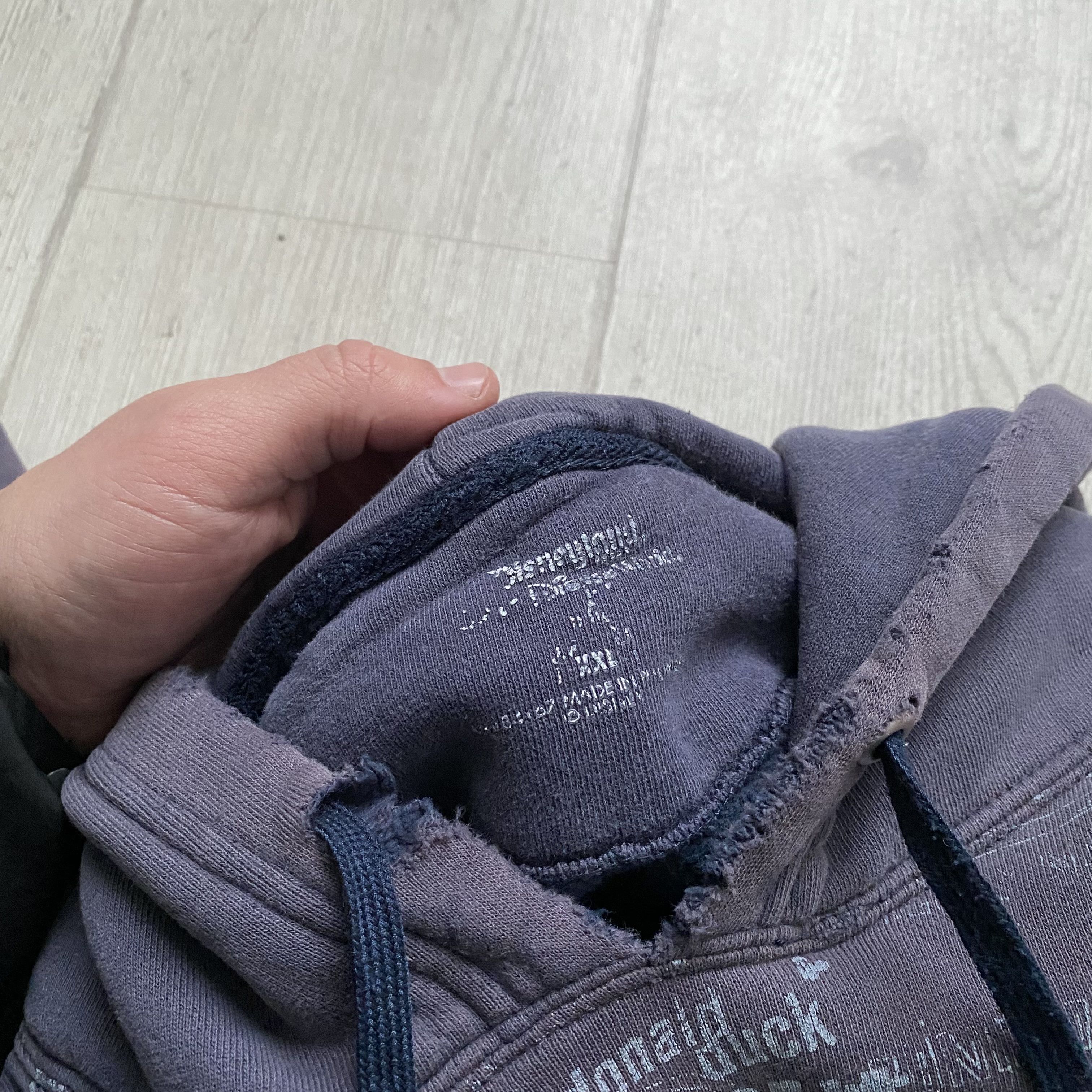Disney 🦬 Vintage Trashed Mickey Mouse Disney Boxy Hoodie Sun faded Size US XXL / EU 58 / 5 - 8 Thumbnail