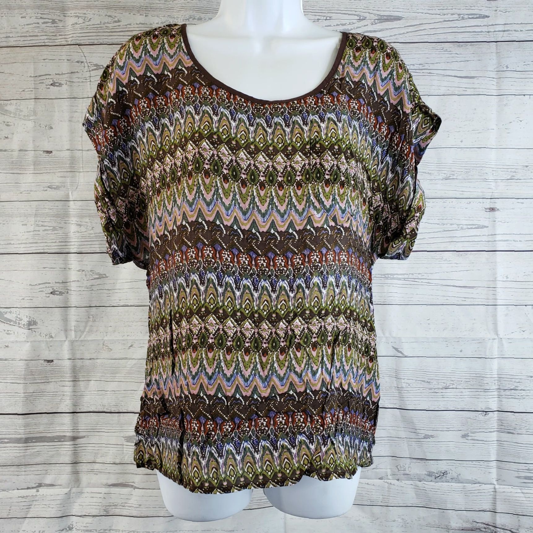 Vintage Mia Melon Womens Blouse Shirt Casual Short Sleeve Green 100% Rayon Frankie Top Medium Crossover Back Cutouts Womens Size M / US 6-8 / IT 42-44 - 2 Thumbnail