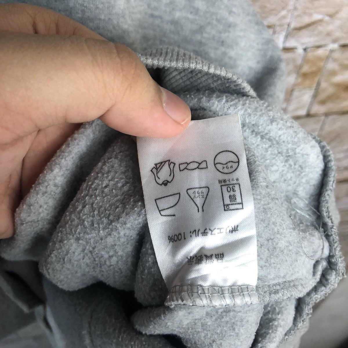 Japanese Brand × Vintage World Bear Grey vintage Sweatshirt #A171 Size US L / EU 52-54 / 3 - 12 Thumbnail