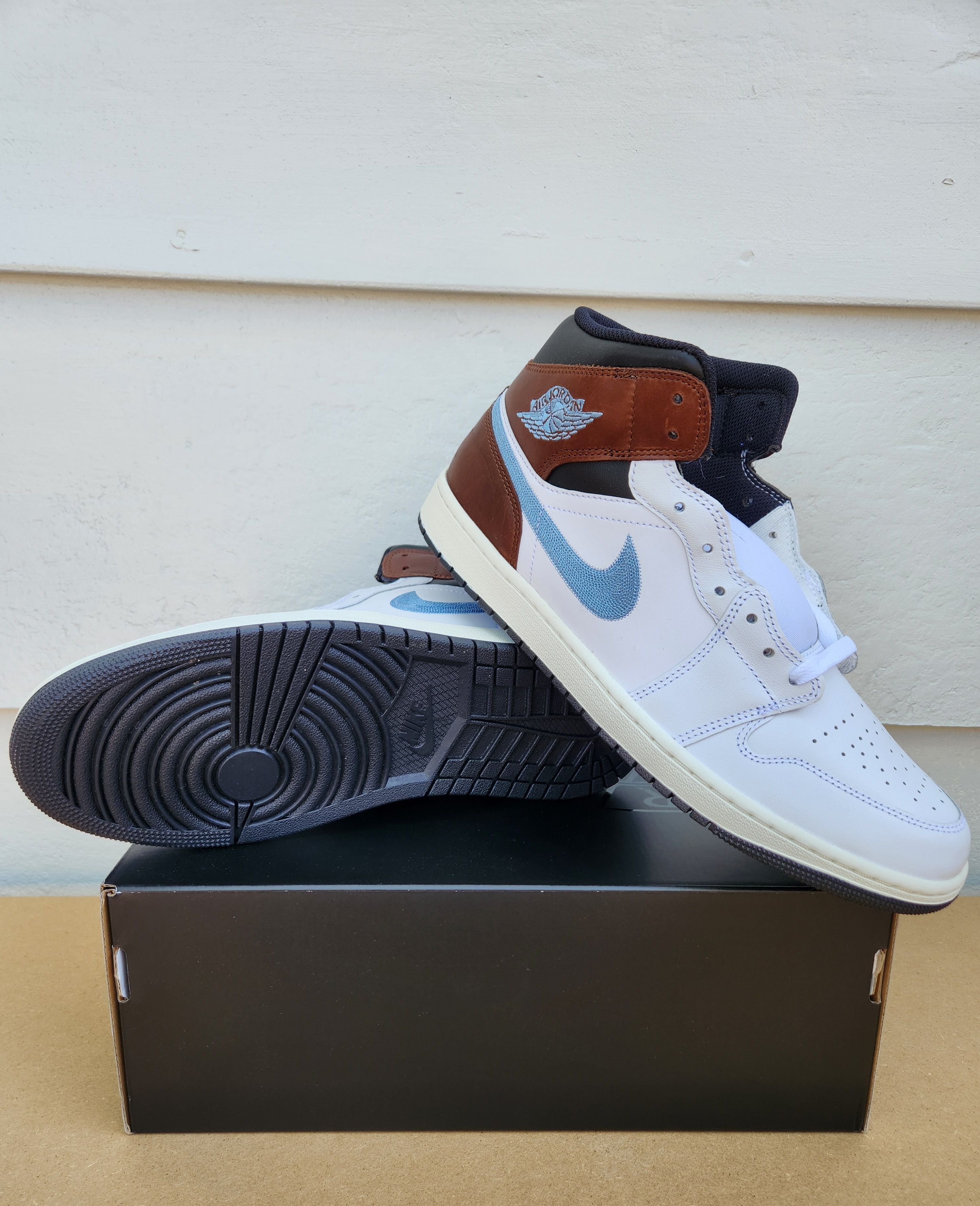Jordan Brand Air Jordan 1 Mid SE Craft Cement Grey | Grailed display picture 3