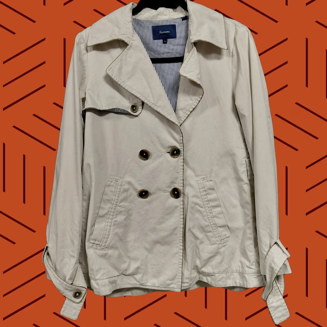 Faconnable Façonnable Romania Beige Double Breasted Trench Coat Solid Women S Coat Size S / US 4 / IT 40 - 1 Thumbnail