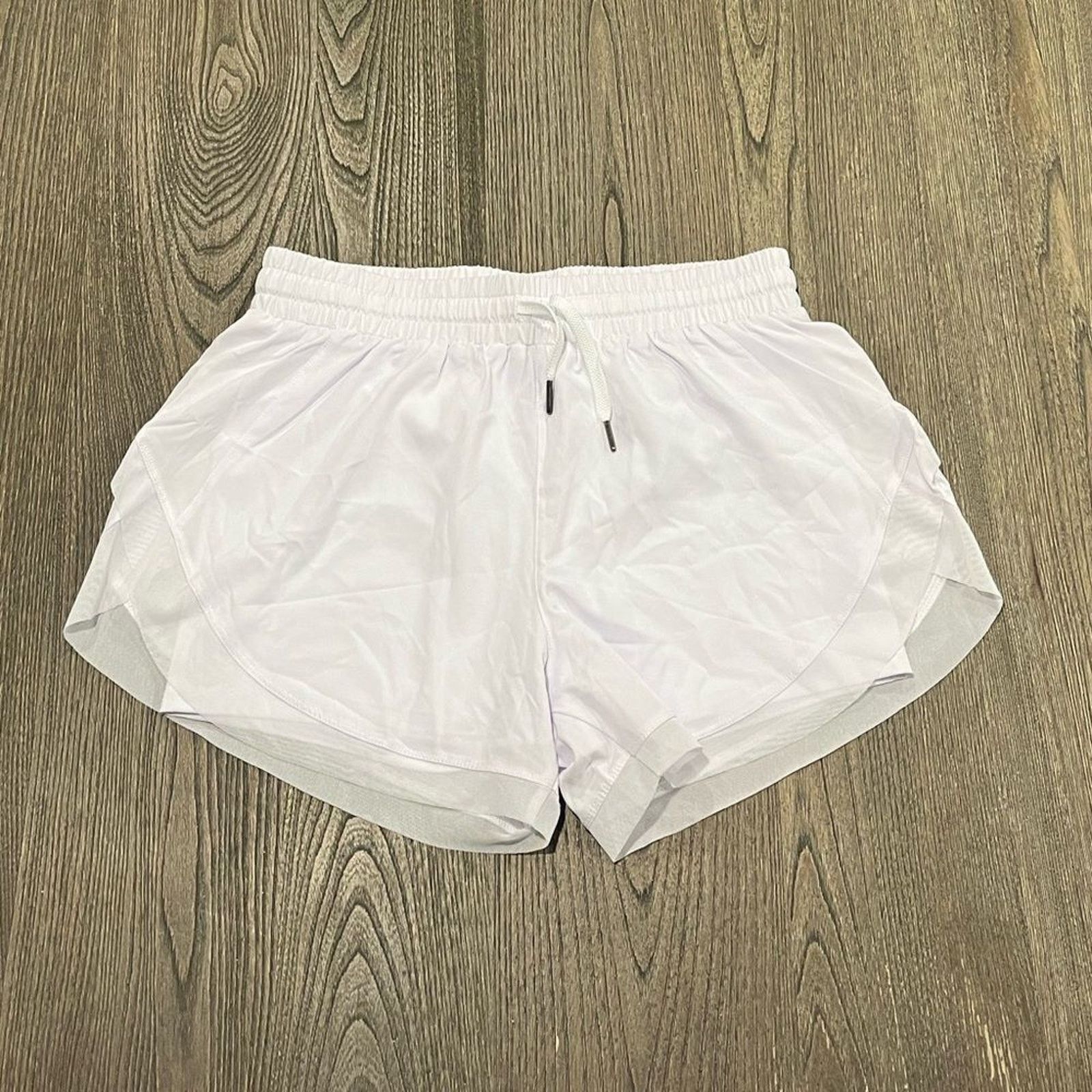 Vintage NWT Halara White Drawstring Contrast Mesh Athletic Shorts L Size 30" / US 8 / IT 44 - 1 Thumbnail