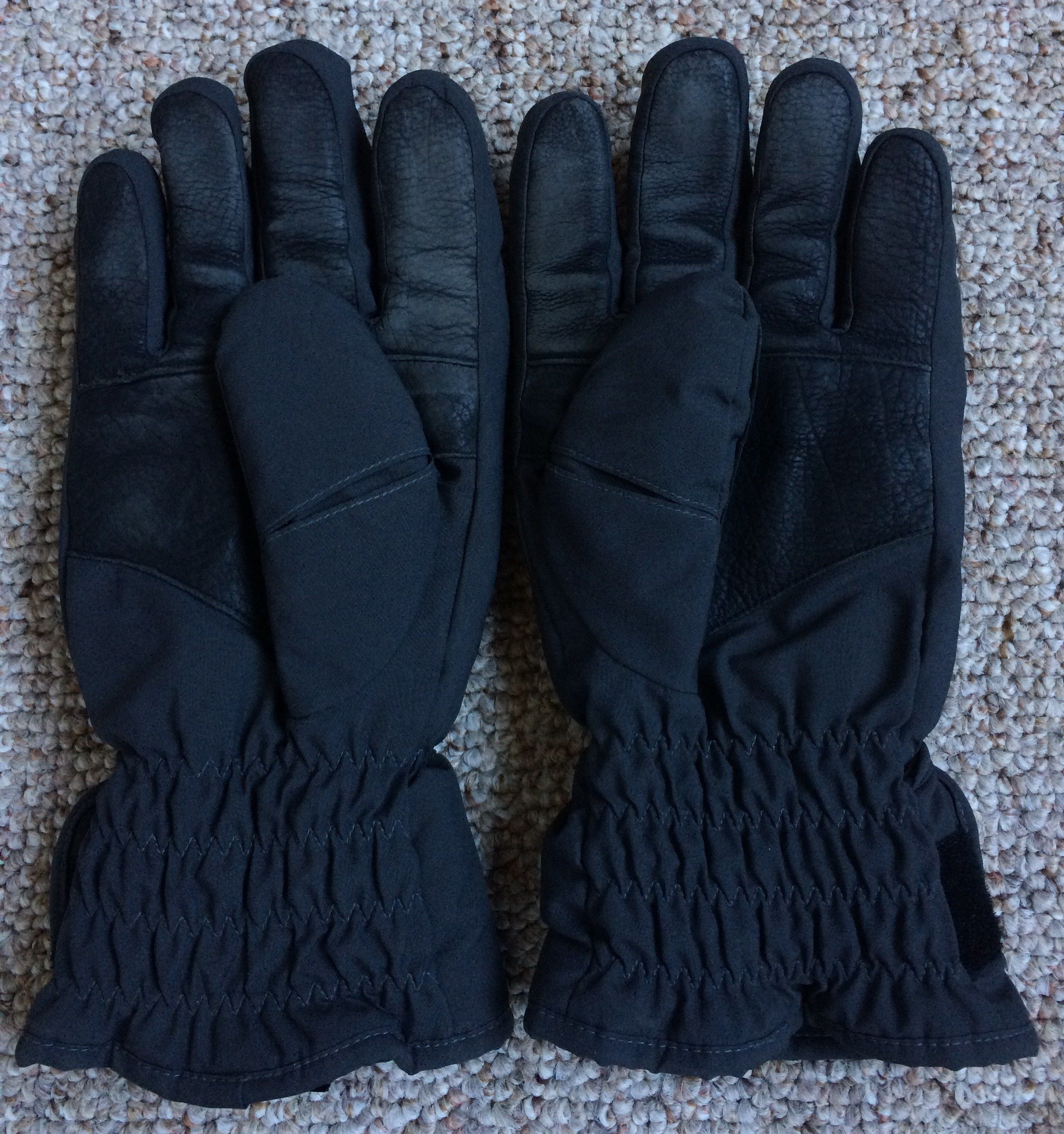 Prada Prada Linea Rossea Logo Winter Gloves Size ONE SIZE - 4 Thumbnail