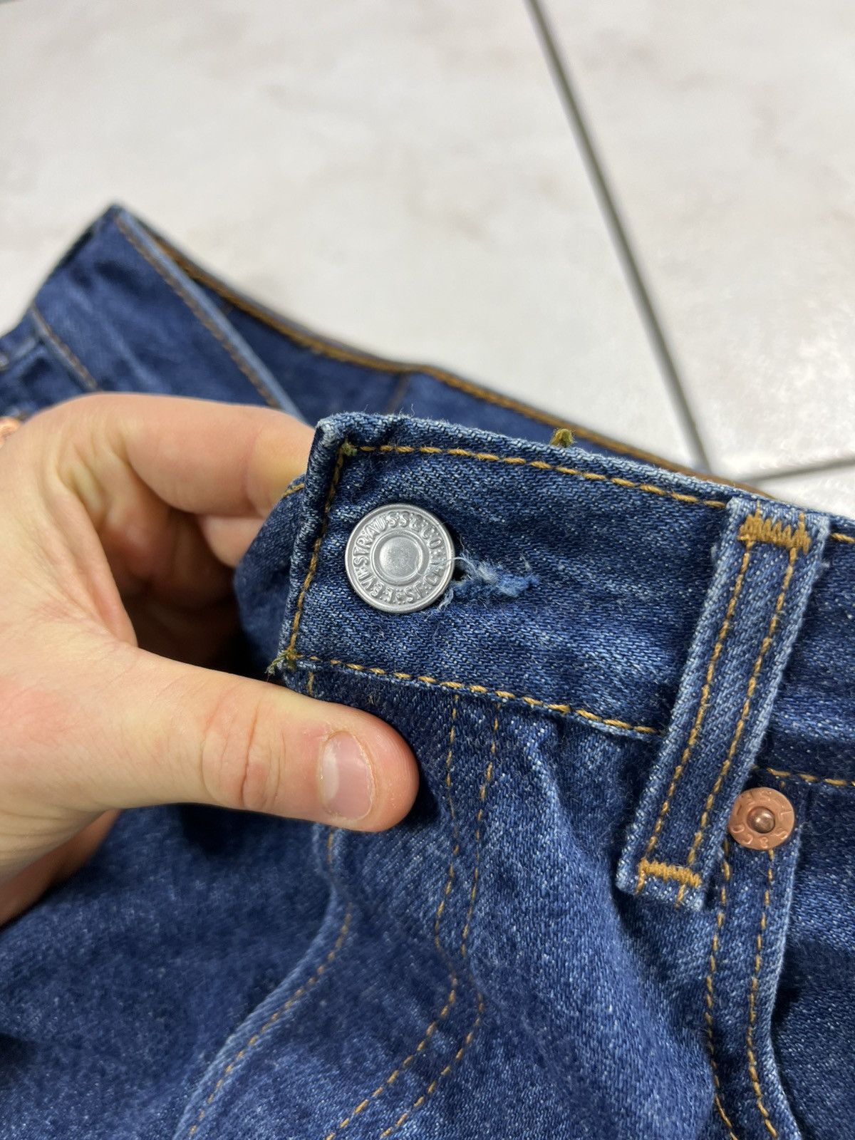 Levi's Vintage 90s Levi’s classic 501 navy denim jeans pants USA Size US 31 - 8 Thumbnail