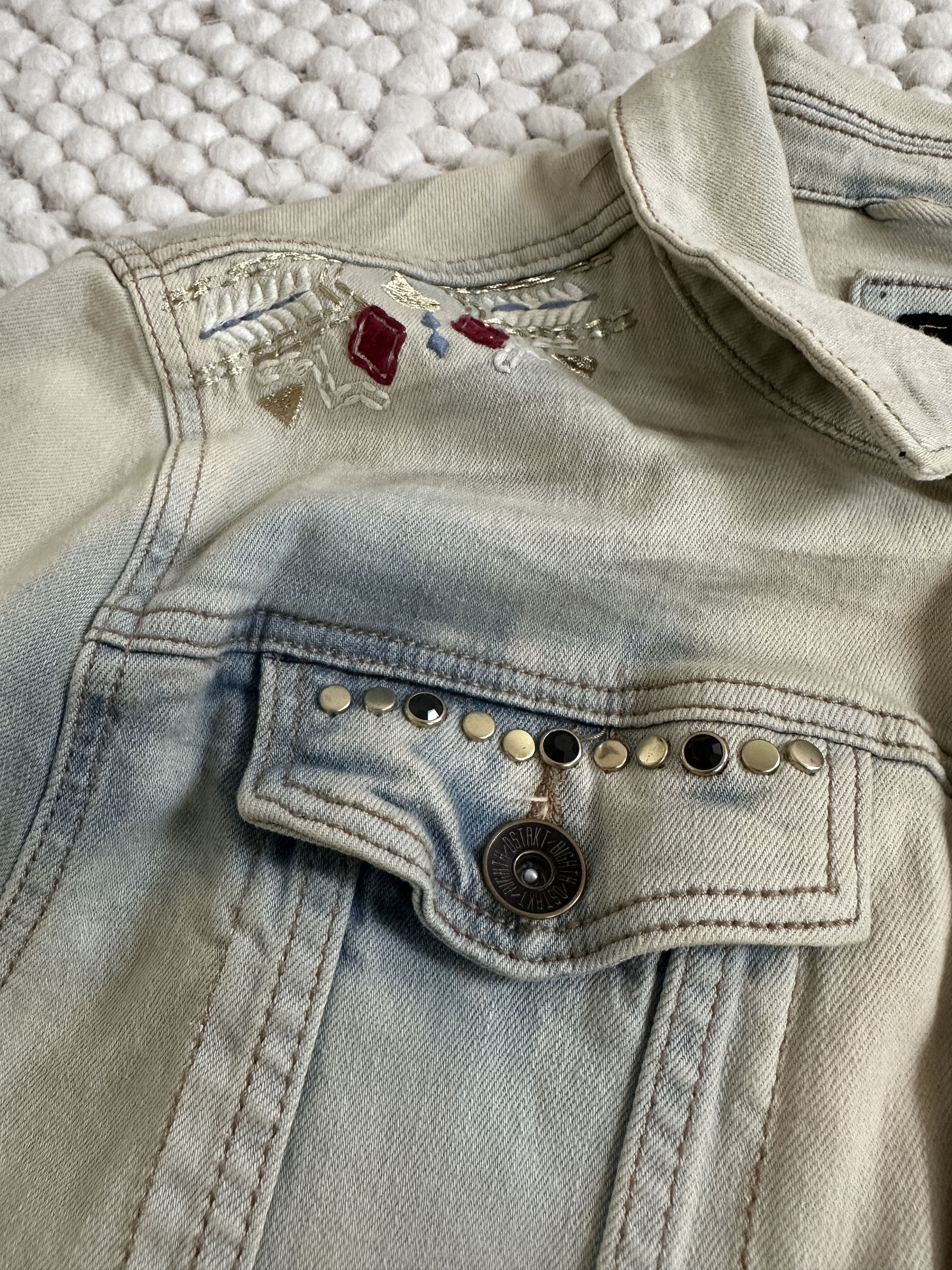 Vintage Vintage Distressed Custom Embroidered Denim Jacket Size US XL / EU 56 / 4 - 3 Thumbnail