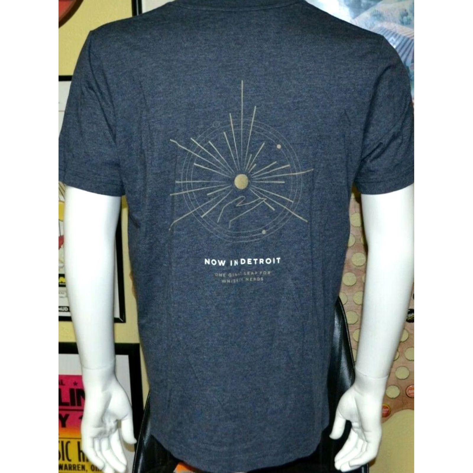 Vintage GLYPH American Bourbon Whiskey Detroit MI Shirt Large T Gray/Blue Nice Size US L / EU 52-54 / 3 - 3 Thumbnail