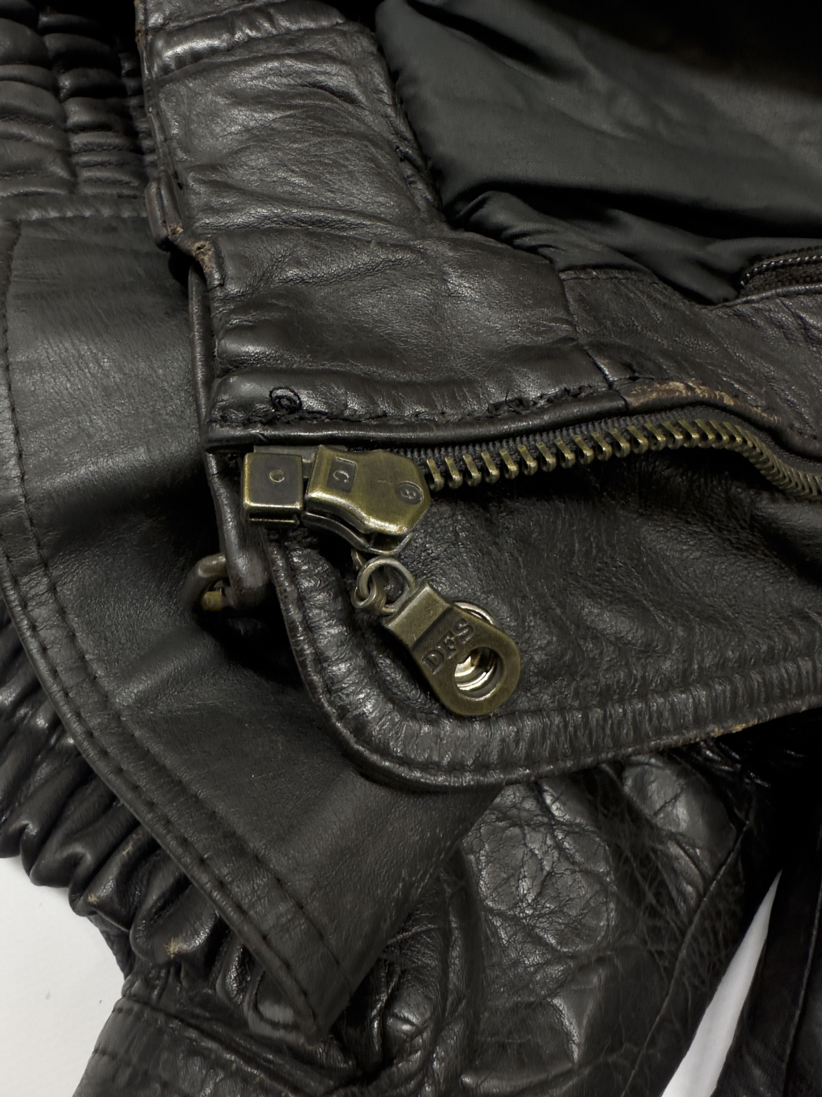 Vintage Daniel Ricci Vintage Heavy Leather Bomber Jacket 1990s Size US L / EU 52-54 / 3 - 9 Thumbnail