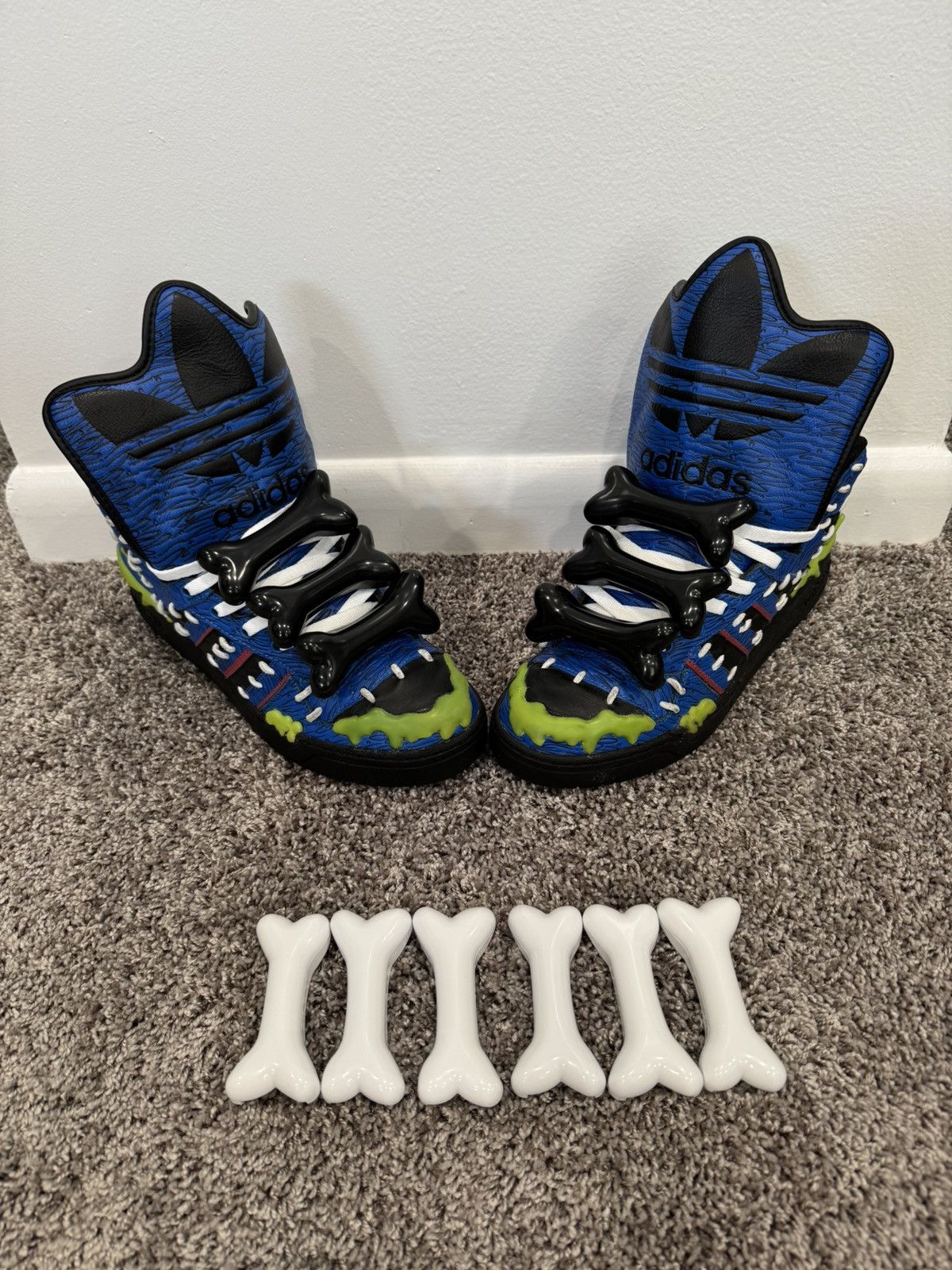 Jeremy Scott 2 sets of Adidas Jeremy Scott Bones Size ONE SIZE - 4 Thumbnail