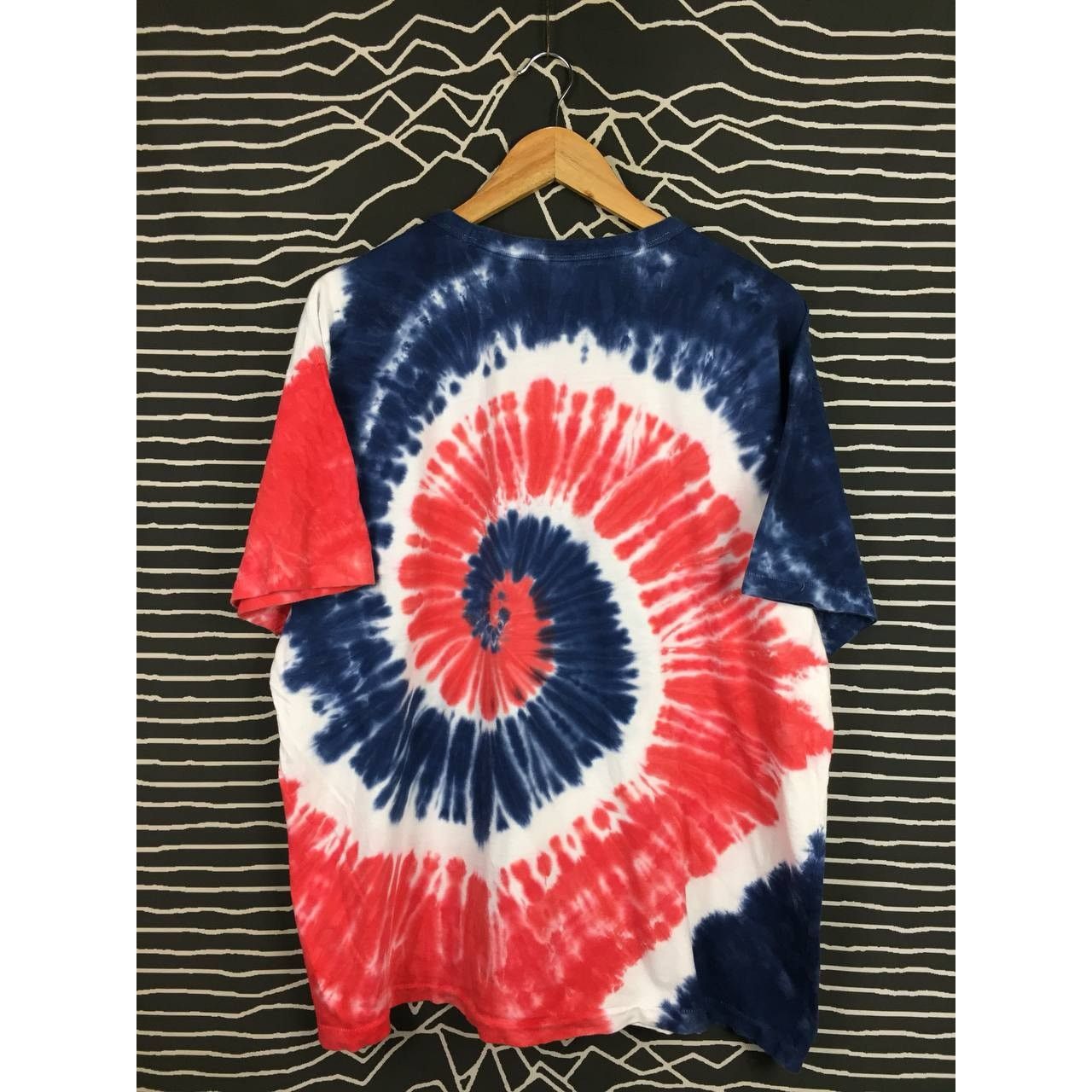 Old Navy Old Navy Spell Out Logo Spiral Tie Dye Oversized Tee Size US L / EU 52-54 / 3 - 4 Thumbnail