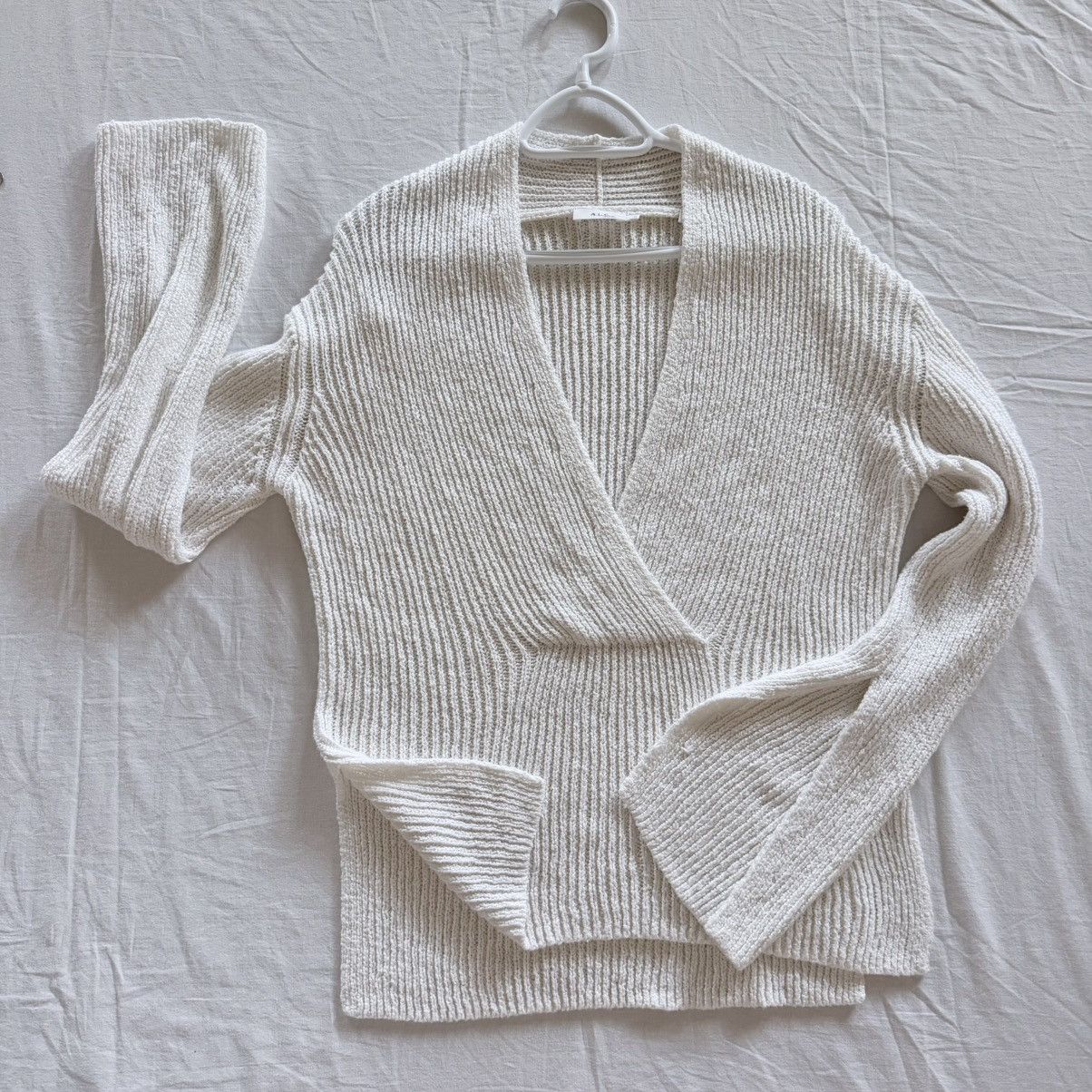 A.L.C. A.L.C. Nick Sweater White Ribbed Split Neck Slit Sleeve Sz M Size M / US 6-8 / IT 42-44 - 20 Thumbnail