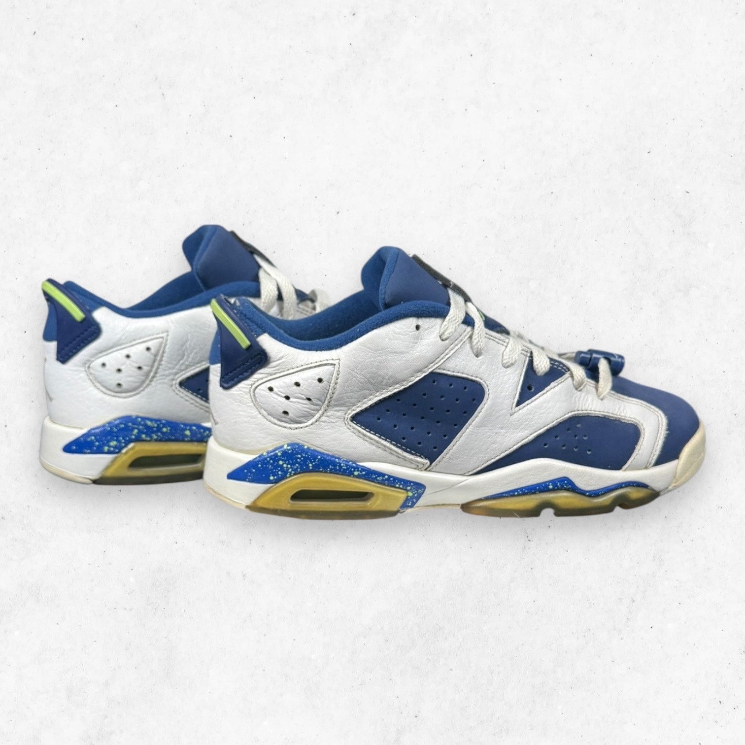 Jordan Brand Air Jordan 6 Retro Low BG 7Y White Insignia Blue Size US 7 / EU 40 - 6 Thumbnail
