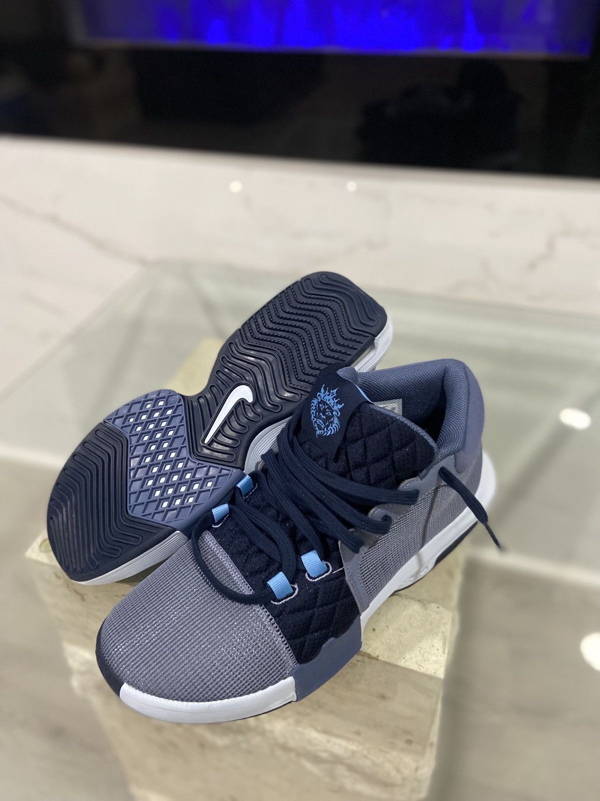 Nike Nike LeBron Witness 8 Ashen Slate Men’s Size 11 - Like New Size US 11 / EU 44 - 7 Thumbnail