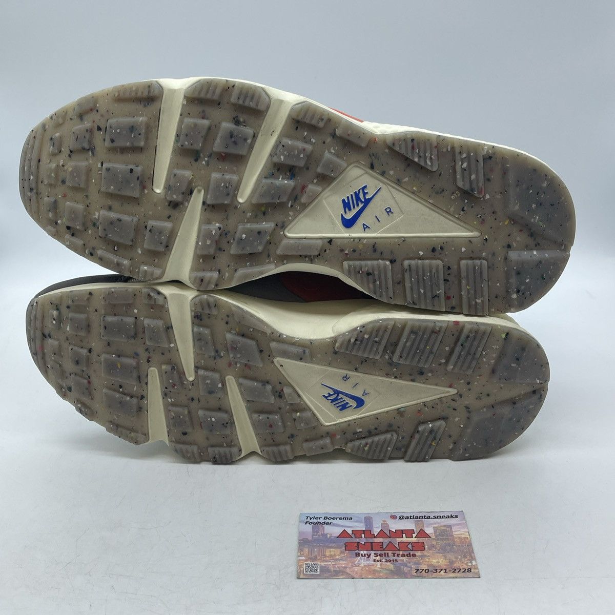 Nike Air huarache premium enigma stone Size US 12 / EU 45 - 7 Thumbnail