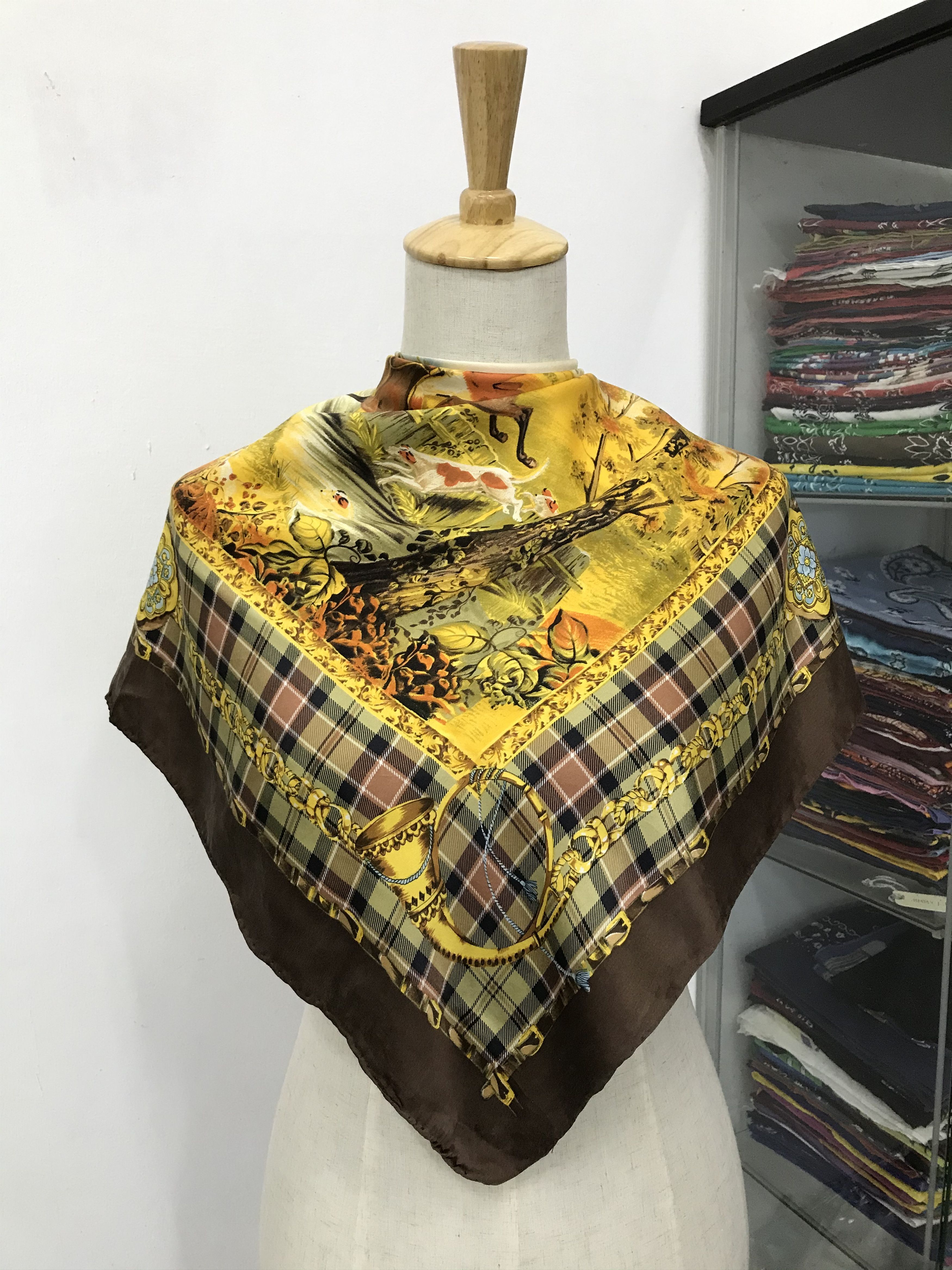 Vintage Vintage Silk Scarf Size ONE SIZE - 1 Thumbnail
