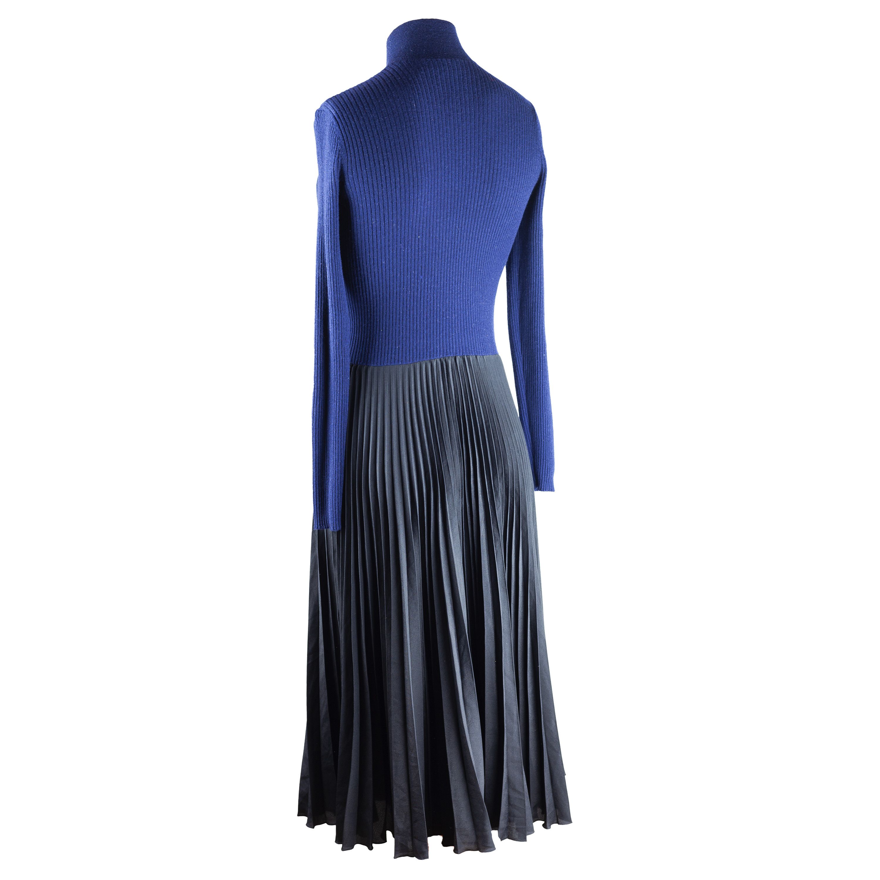 Prada Prada Black/Navy Pleated Skirt Dress (S) Size S / US 4 / IT 40 - 2 Thumbnail