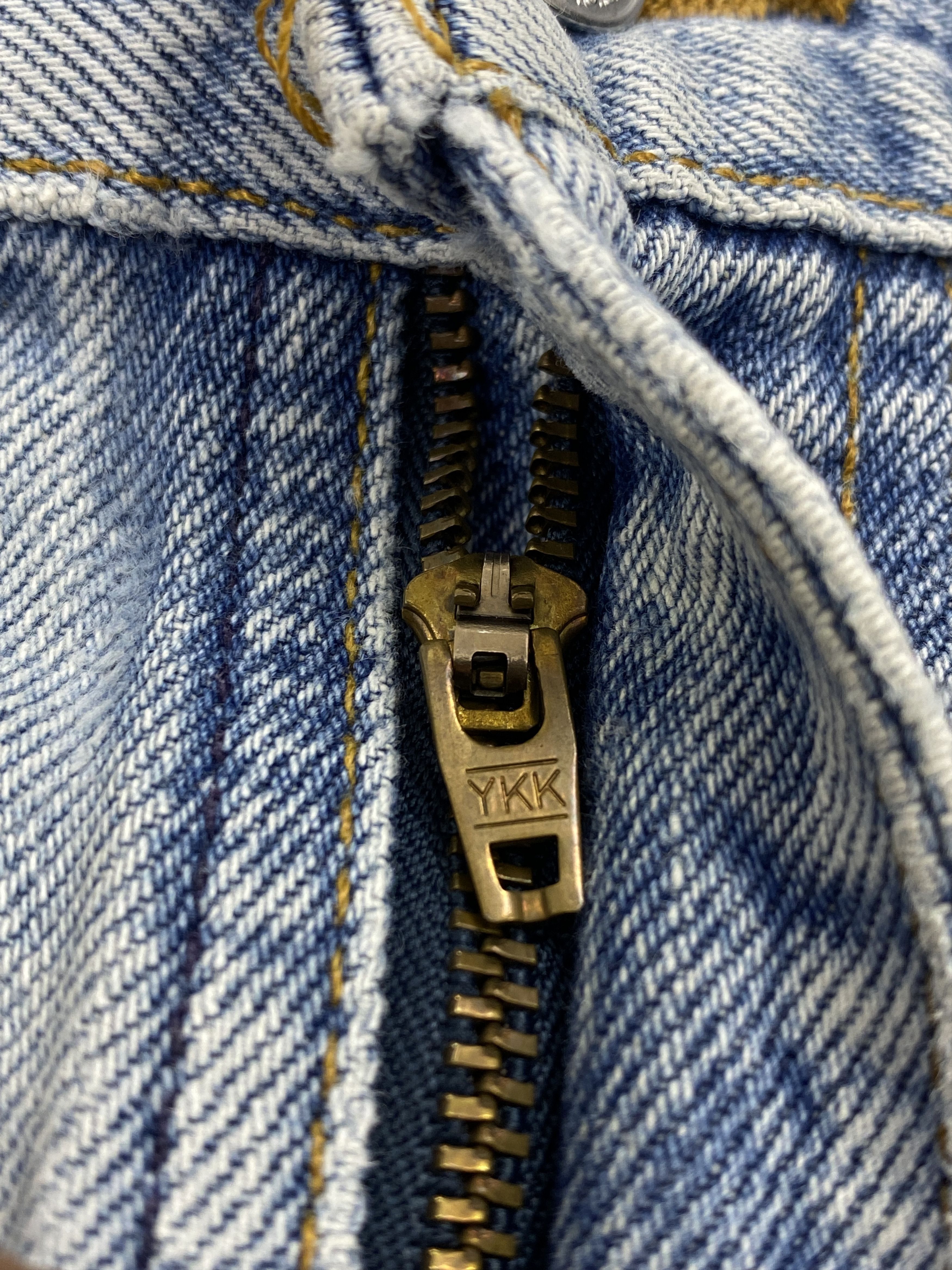 Levi's × Vintage Light Washed Vintage 90s Levi's 505 Denim Jeans Size US 37 - 11 Thumbnail