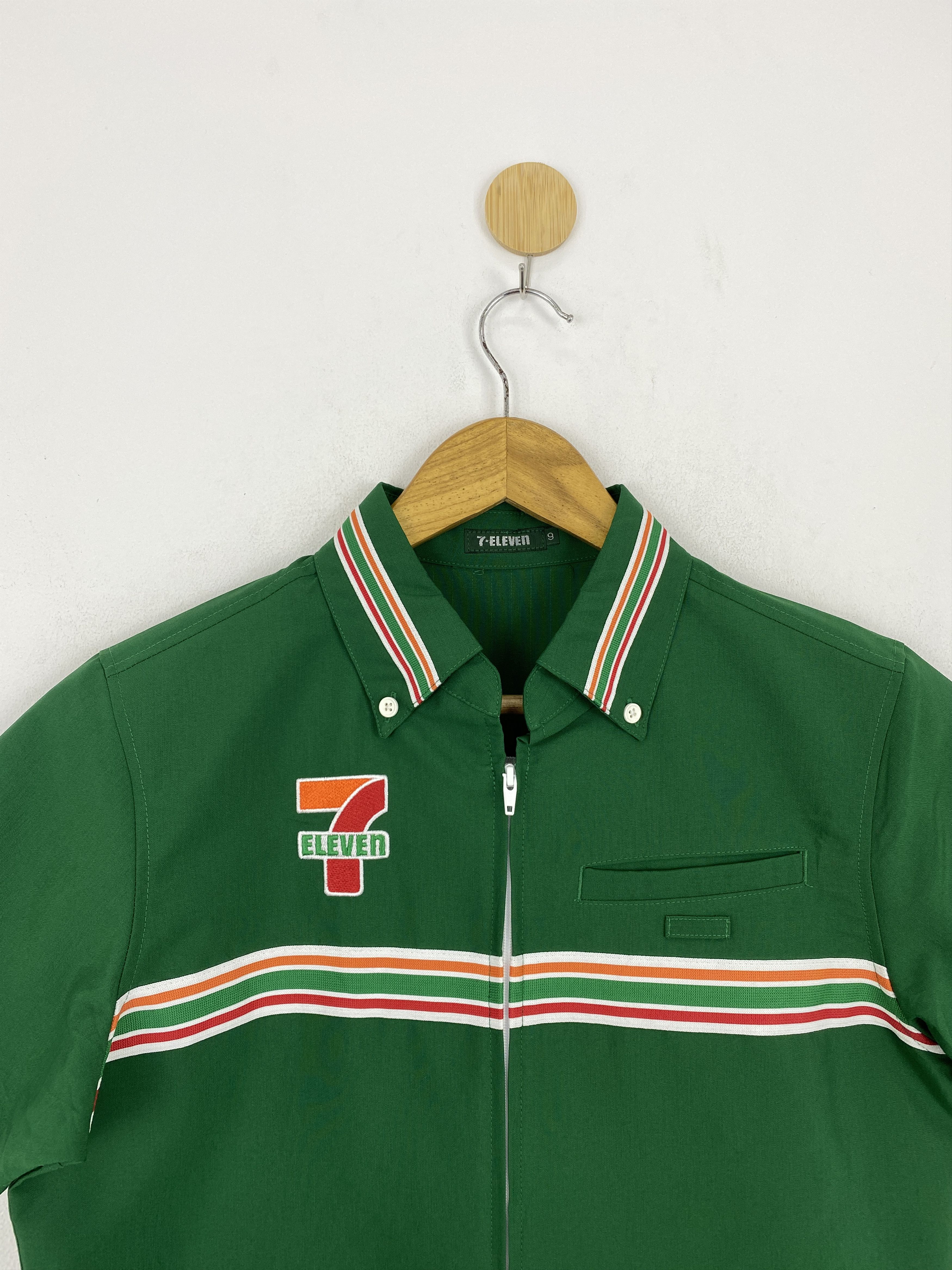 Japanese Brand Vintage 7-Eleven Worker's Short Sleeve Outfit MJ0083Z Size US S / EU 44-46 / 1 - 2 Thumbnail