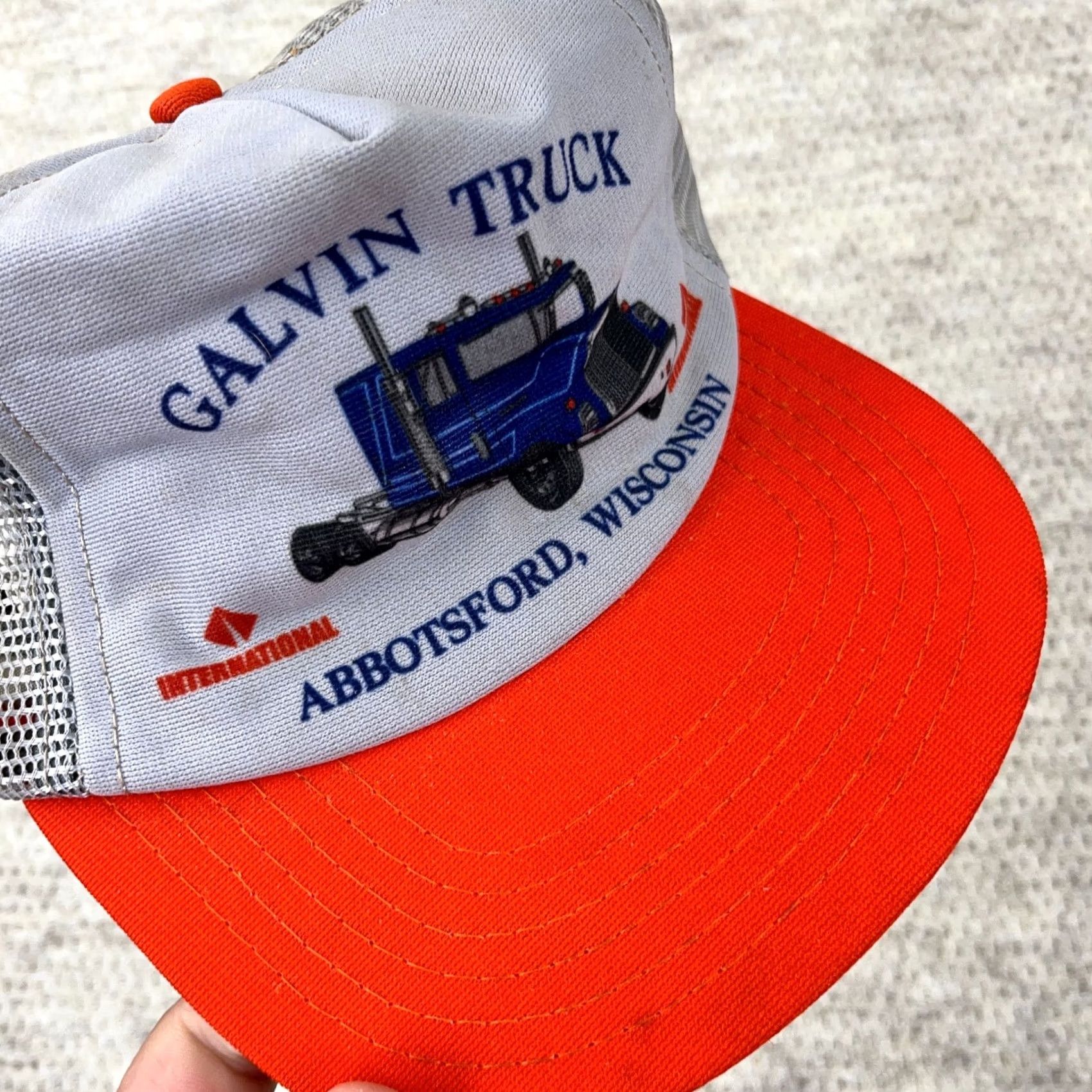 Vintage VINTAGE Galvin Trucker Hat Cap Red One Size Made In USA Semi Wisconsin Internatinal Mens Size ONE SIZE - 4 Thumbnail