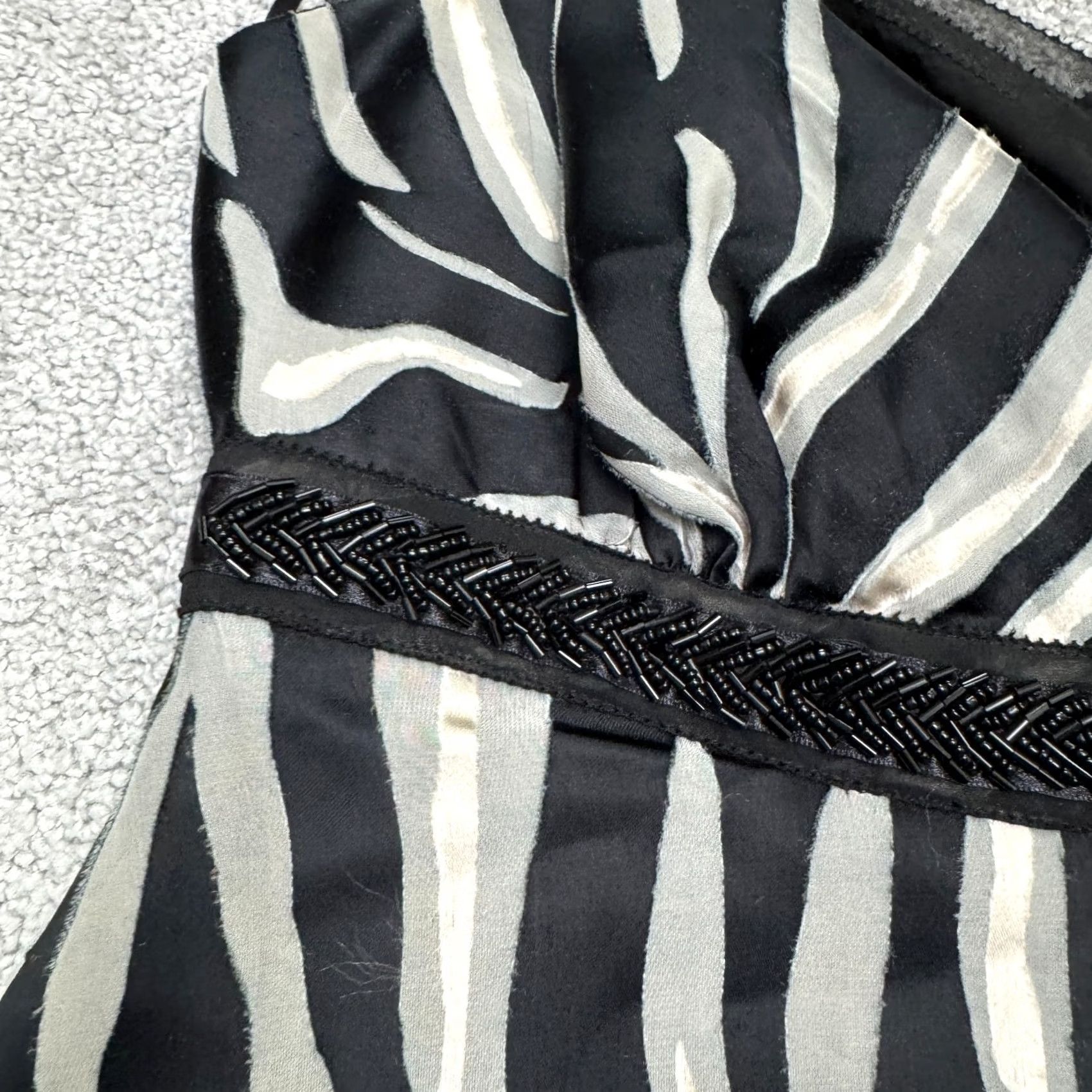 White House Black Market White House Black Market Zebra Print Beaded Mini Dress Womens 0 Black White Size XS / US 0-2 / IT 36-38 - 6 Thumbnail