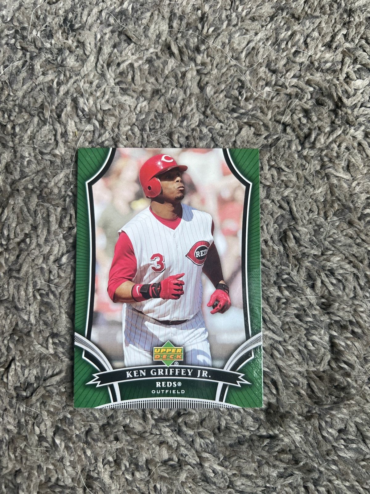 MLB 2007 Upper Deck #29 Ken Griffey Jr. Card Size ONE SIZE - 1 Thumbnail