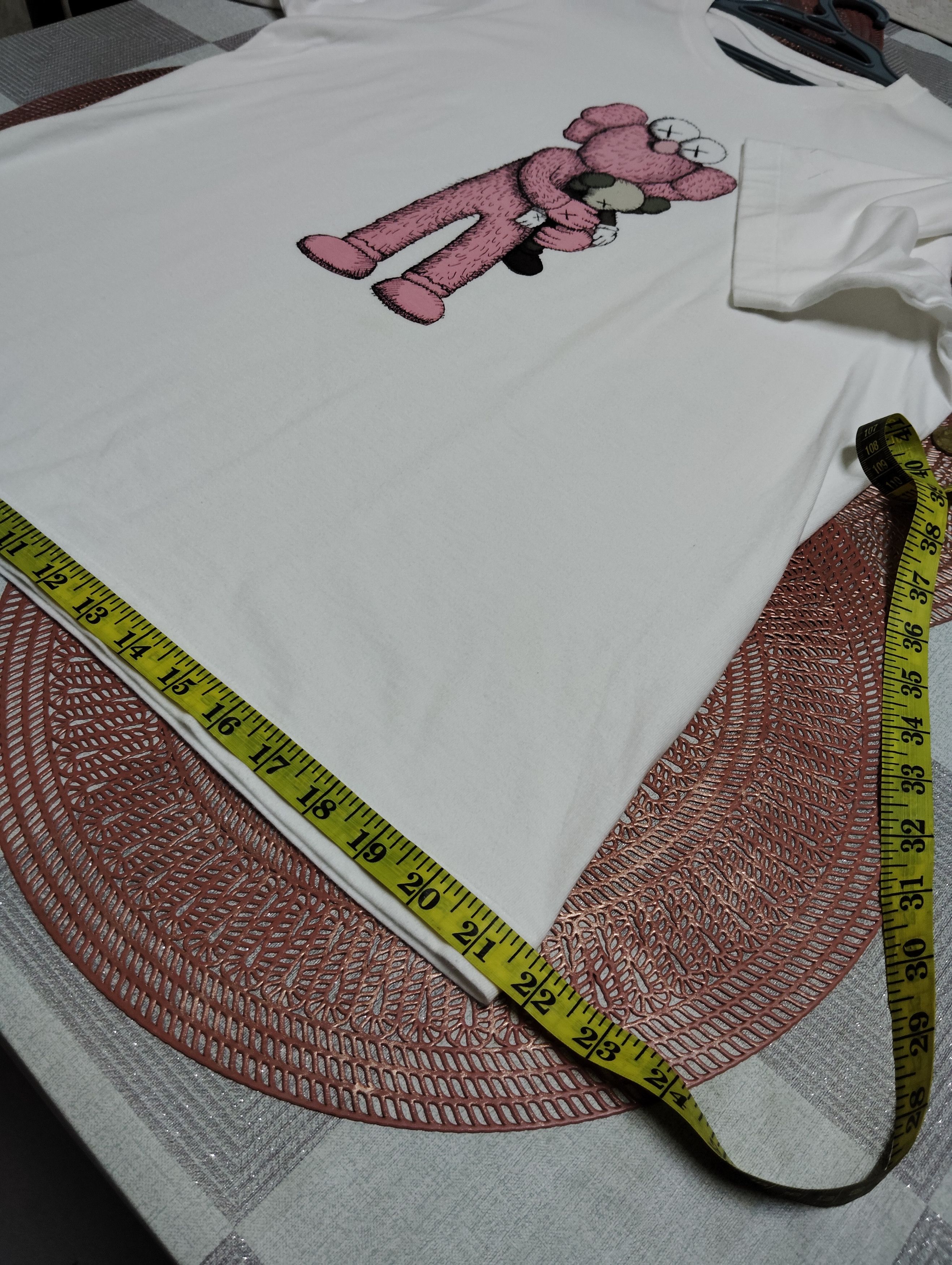 Japanese Brand × Kaws KAWS x UNIQLO PRINTED T-SHIRT Size US L / EU 52-54 / 3 - 12 Thumbnail
