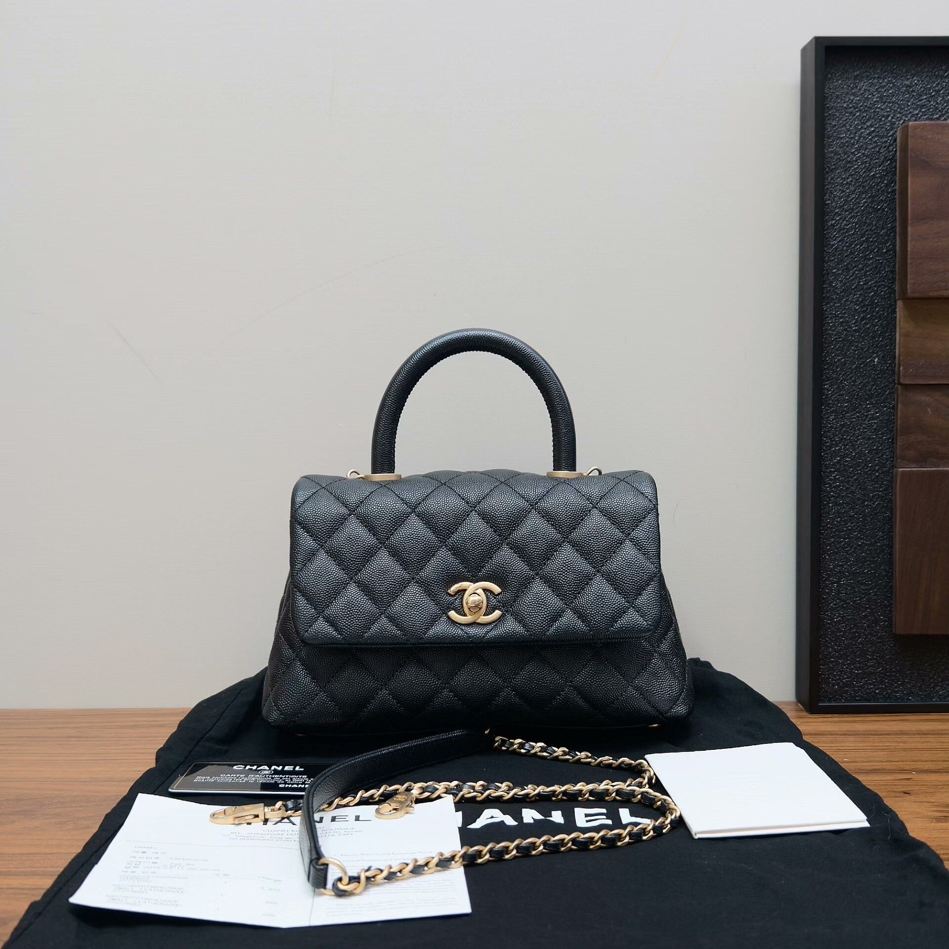 Chanel Pre-loved Bag Very good condition Size ONE SIZE - 1 Thumbnail