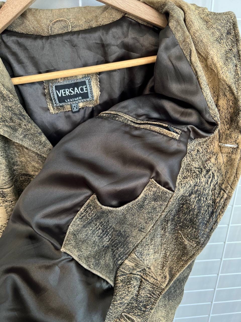 Versace Versace Leather Vintage Button Jacket Mens Size 52 or M/L Size US L / EU 52-54 / 3 - 11 Thumbnail