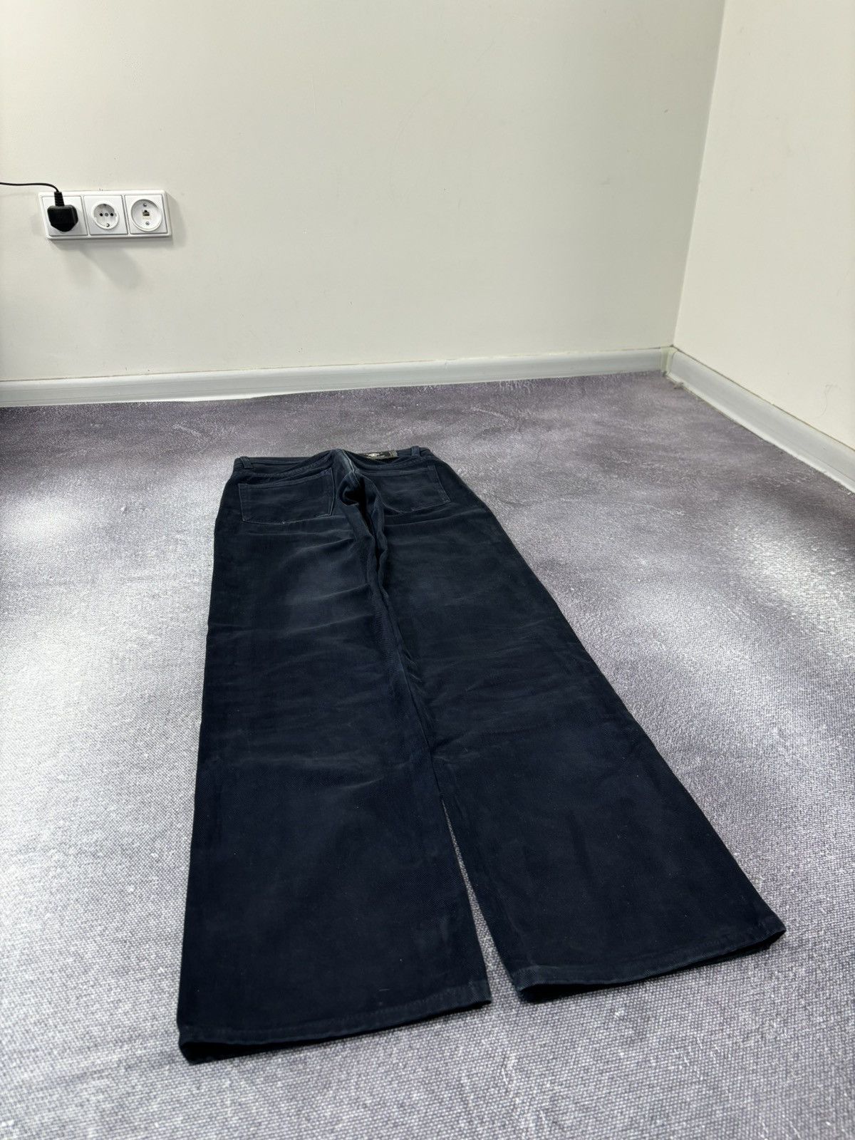 Versace Jeans Couture Vintage Versace Jeans Couture Women’s Navy Blue Flared Jeans Size 28" / US 6 / IT 42 - 13 Thumbnail